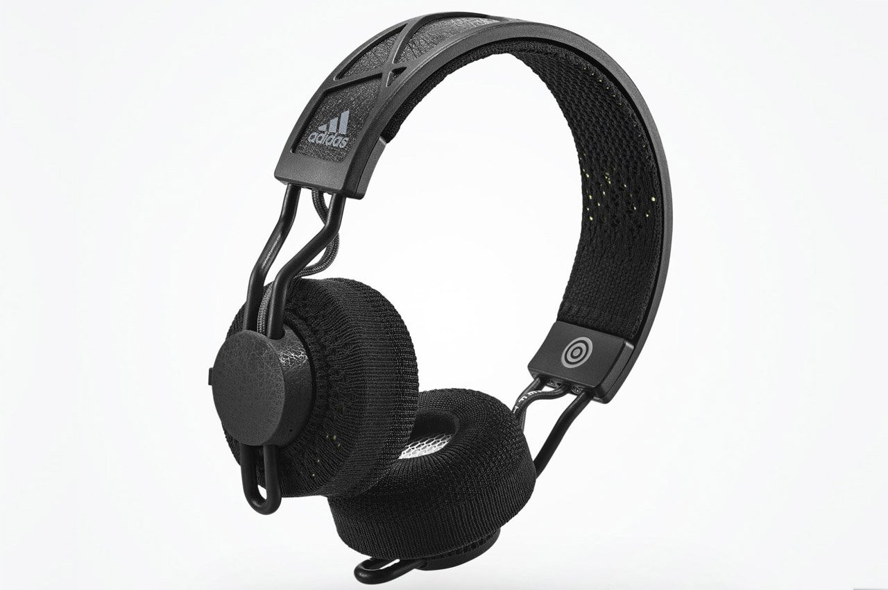 adidas，Adidas，Solar Wireless Headset，product design，sustainable，Urbanista Los Angele，Self-charging wireless headset，