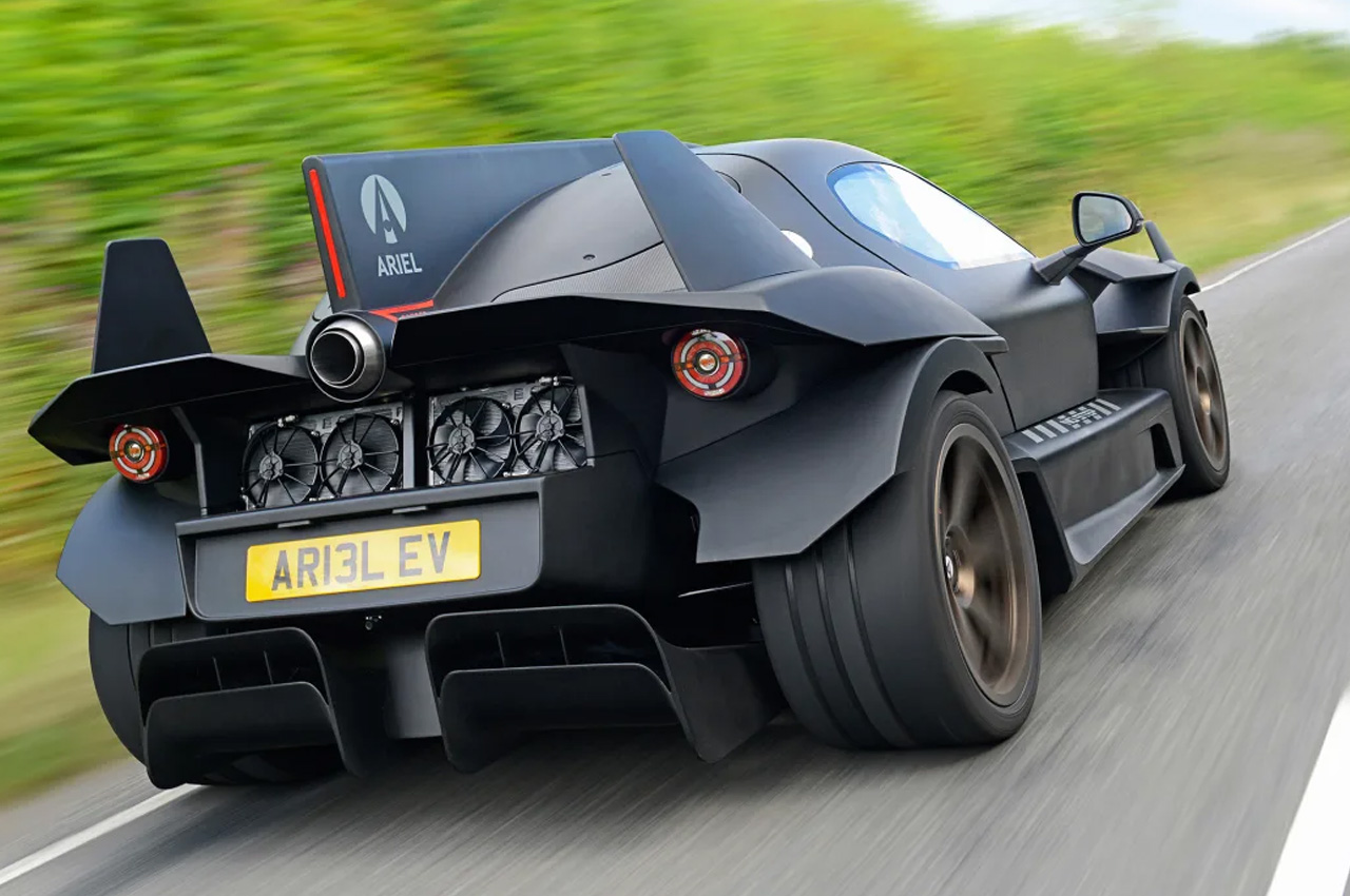 Batmobile，black，Sports car，