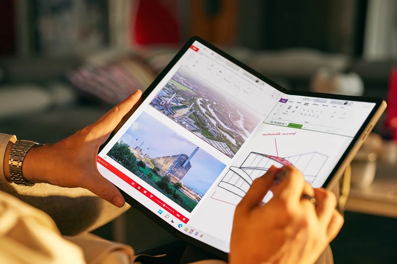ThinkPad X1 Fold，fold，Wide range of uses，ultrathin，
