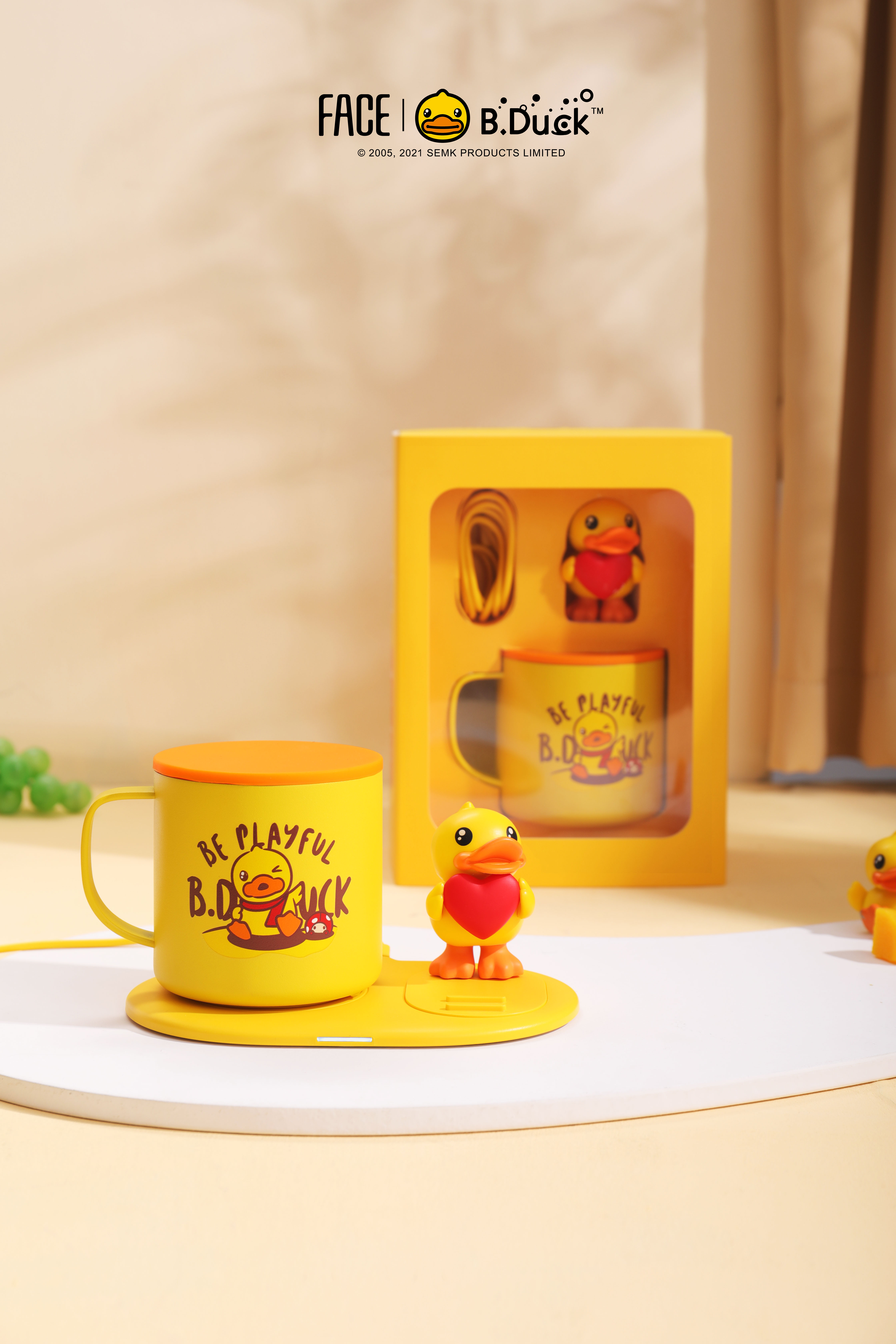 constant temperature，Wireless charging，Mobile phone bracket，