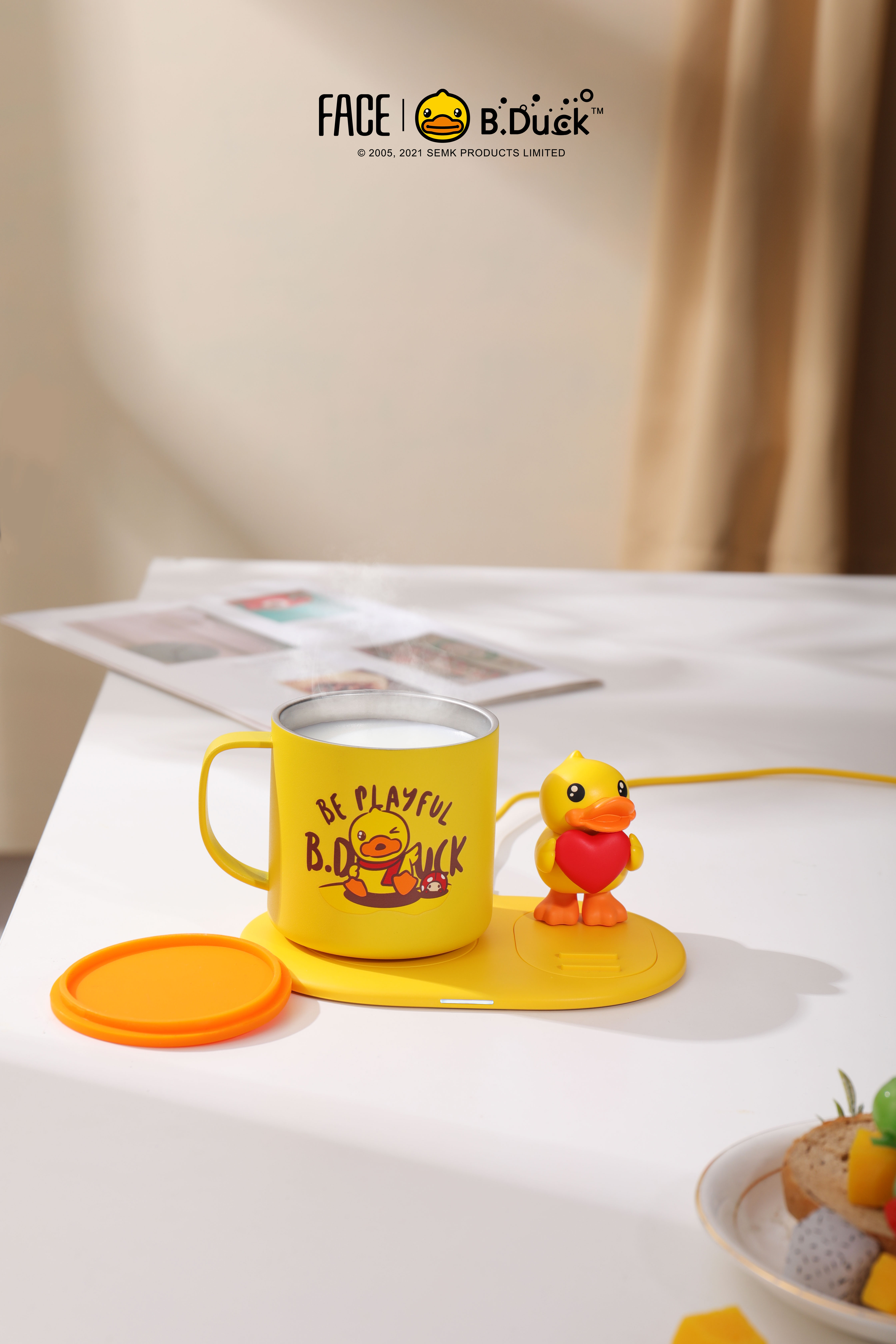 constant temperature，Wireless charging，Mobile phone bracket，