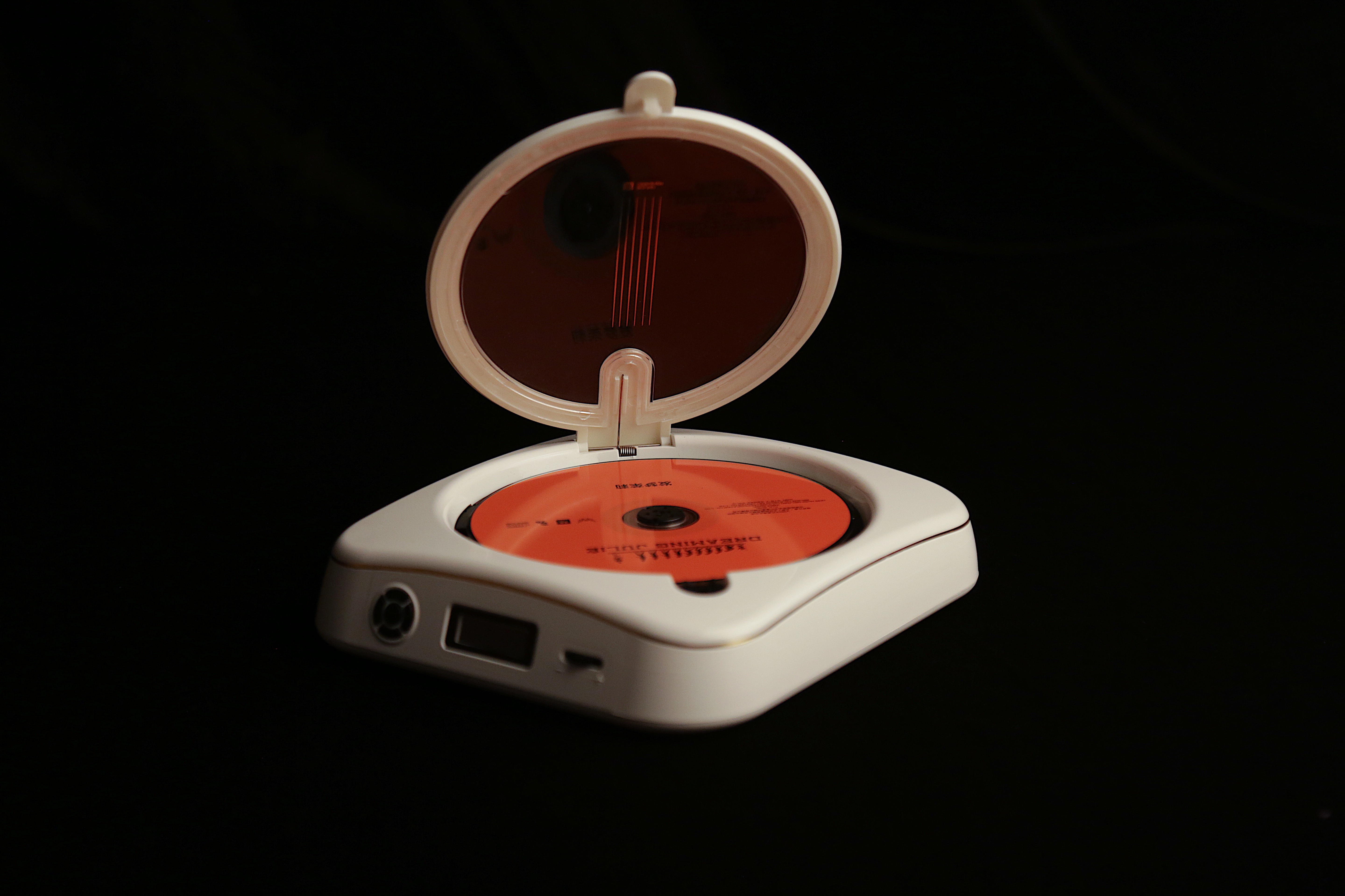 CD player，CD Walkman，Nostalgia，industrial design，product design，CD player，CD player，