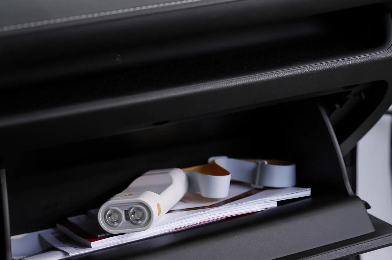 electric light，Headwear，Simplicity，exquisite，Appearance design，product design，Portable，