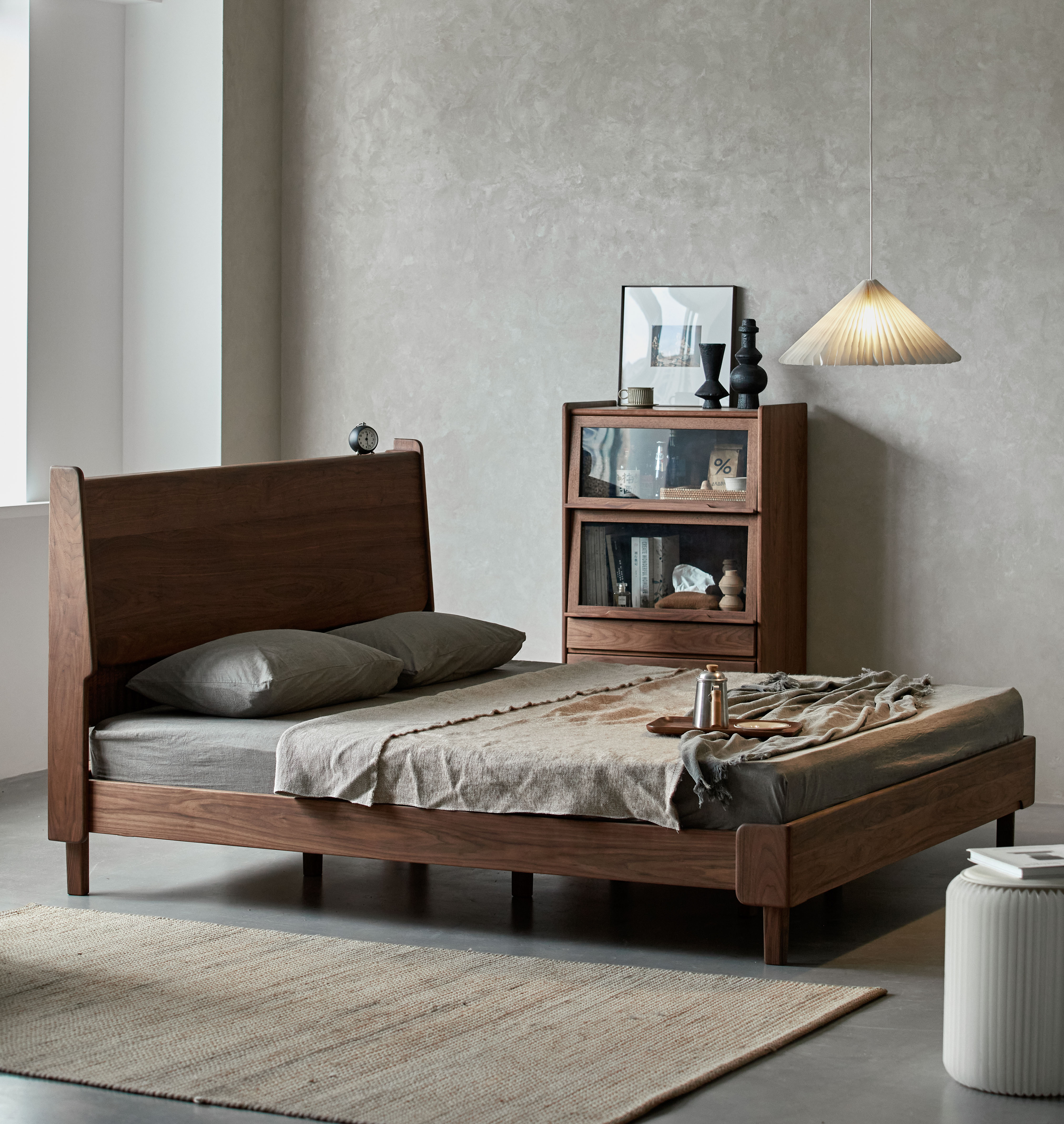 furniture design ，Bedroom decoration，North American black walnut，Solid wood bed，