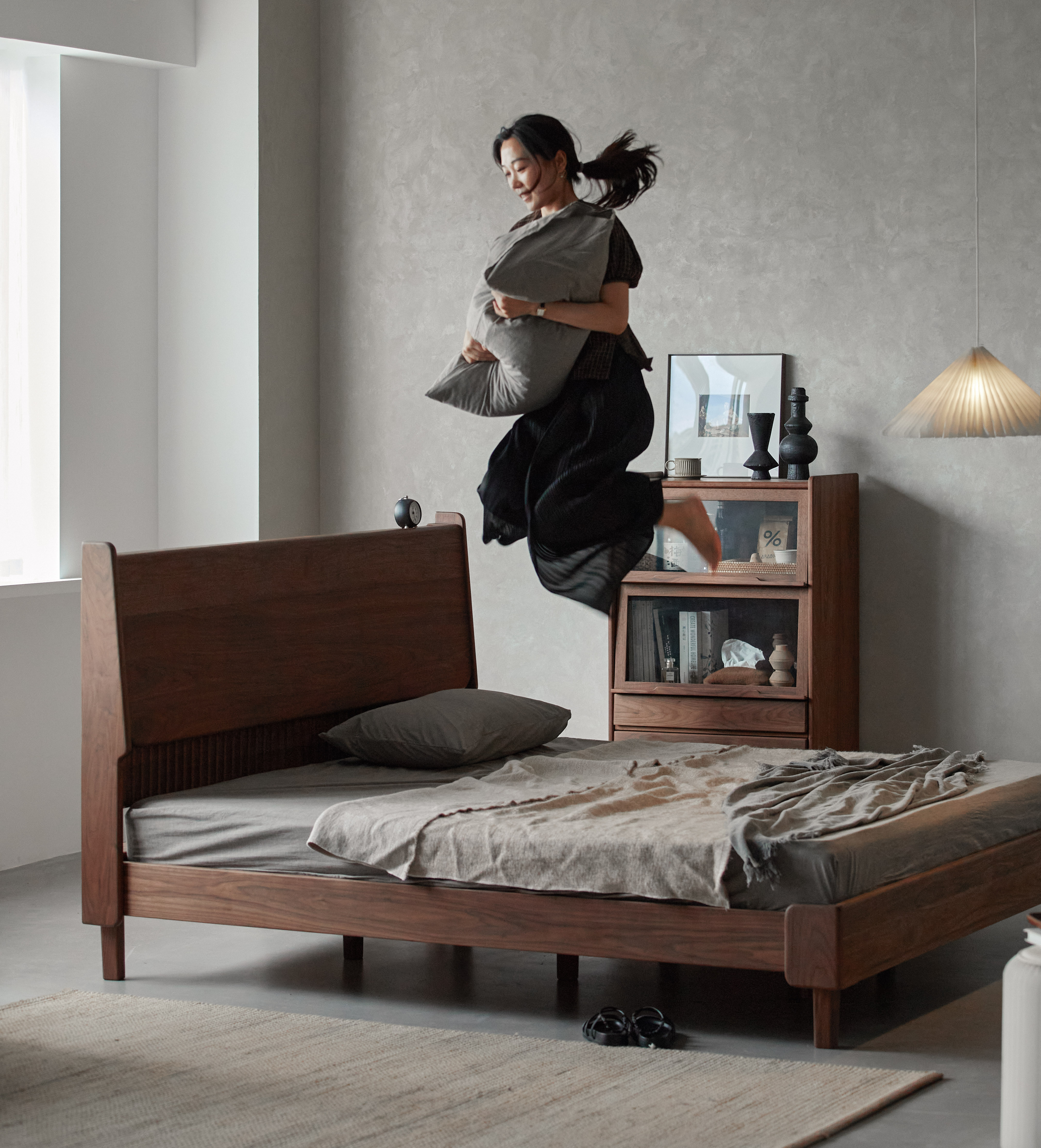 furniture design ，Bedroom decoration，North American black walnut，Solid wood bed，