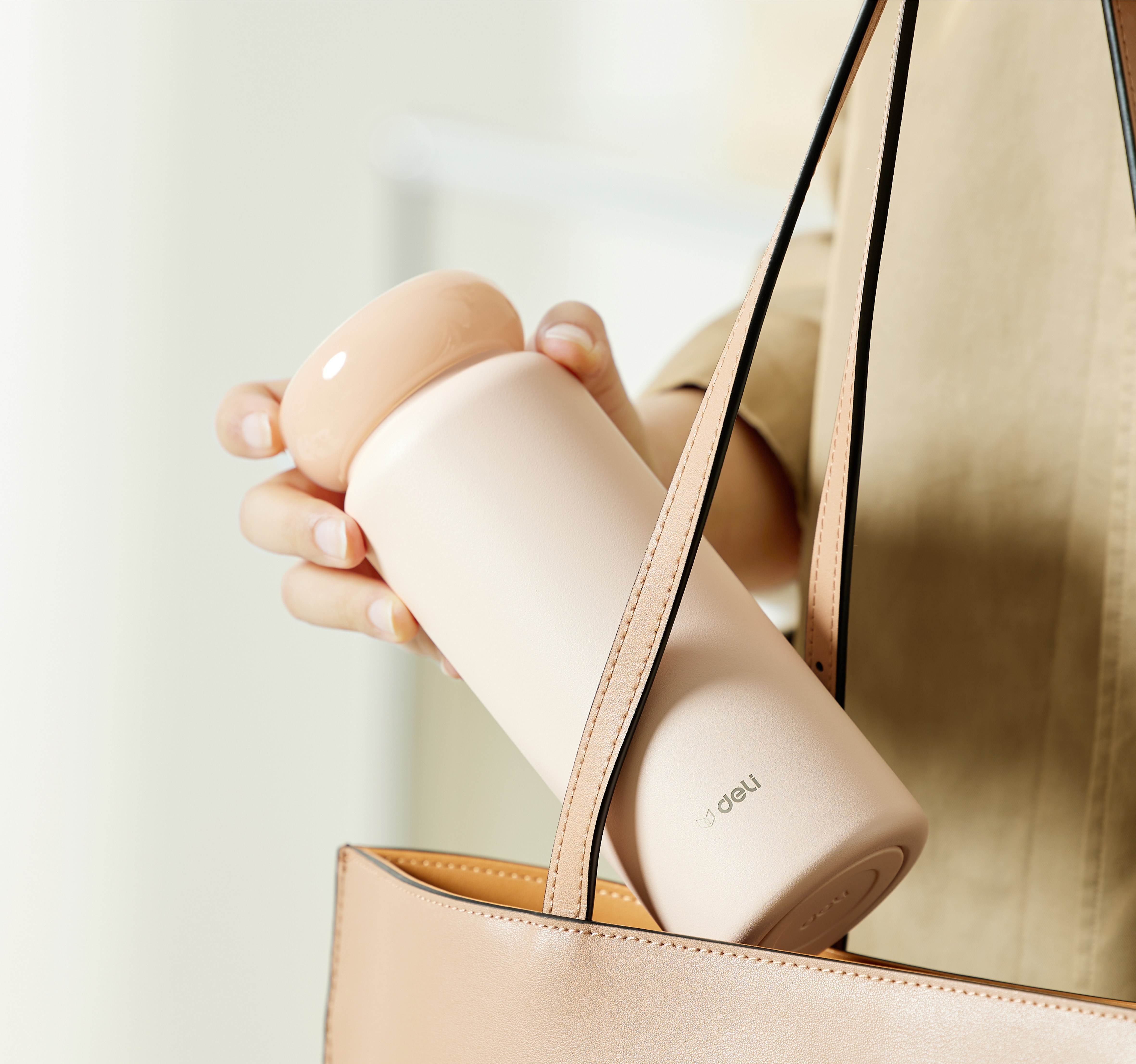 Water cup，Capable，to work in an office，student，life，fashion，vacuum cup，Design，