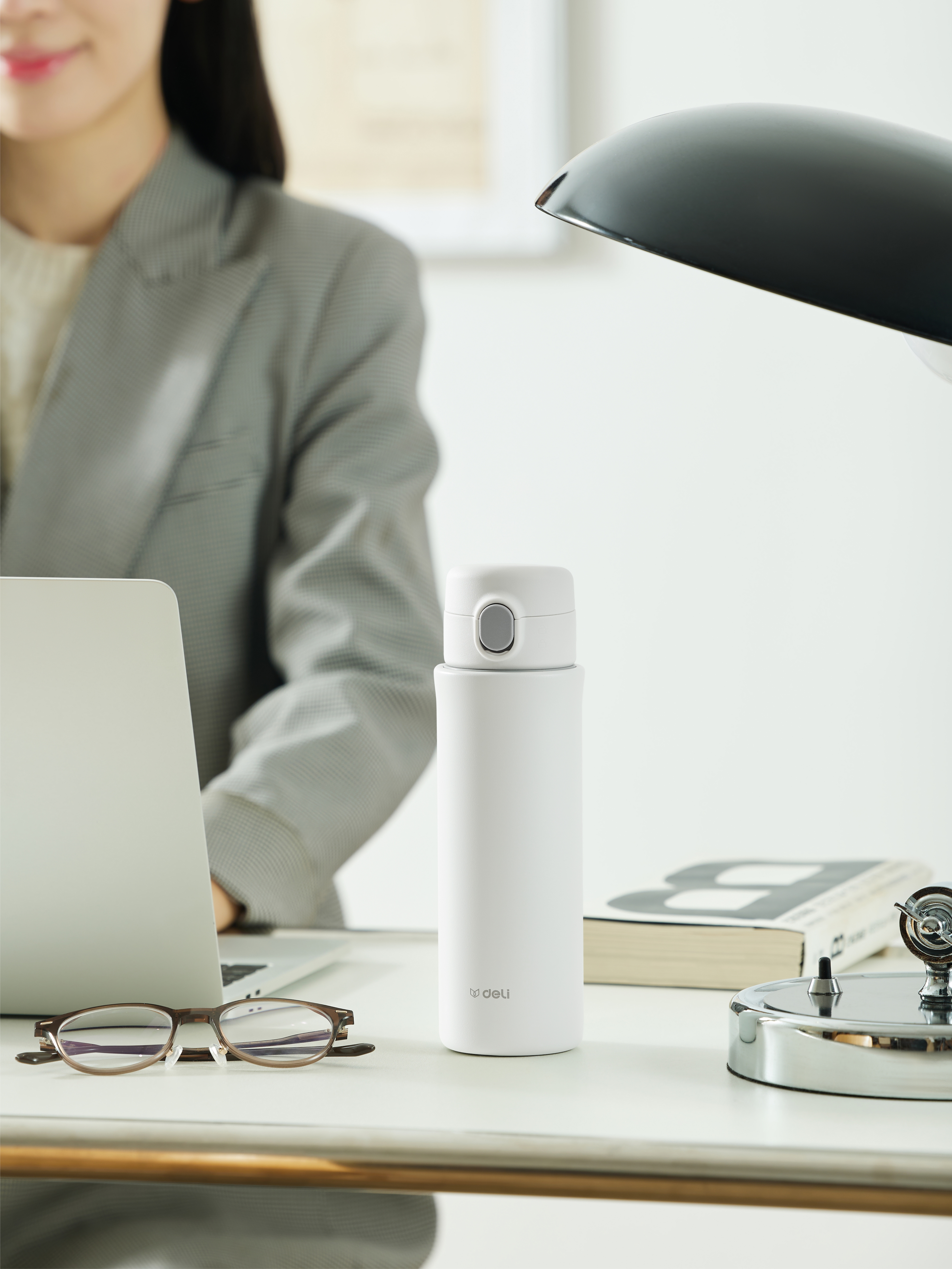 Water cup，Capable，to work in an office，student，life，fashion，vacuum cup，Design，