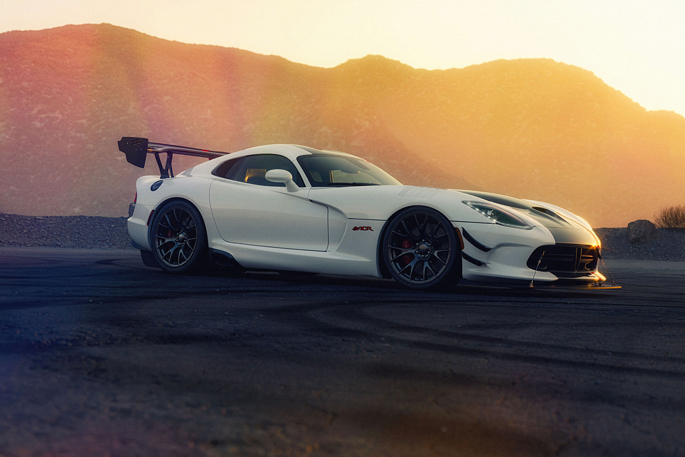 Sergey Poltavskiy，‎tikistudios ‎，Dodge Viper ACR，Automobile design，product design，Ergonomics，