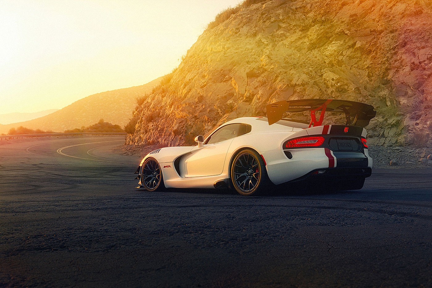 Sergey Poltavskiy，‎tikistudios ‎，Dodge Viper ACR，Automobile design，product design，Ergonomics，