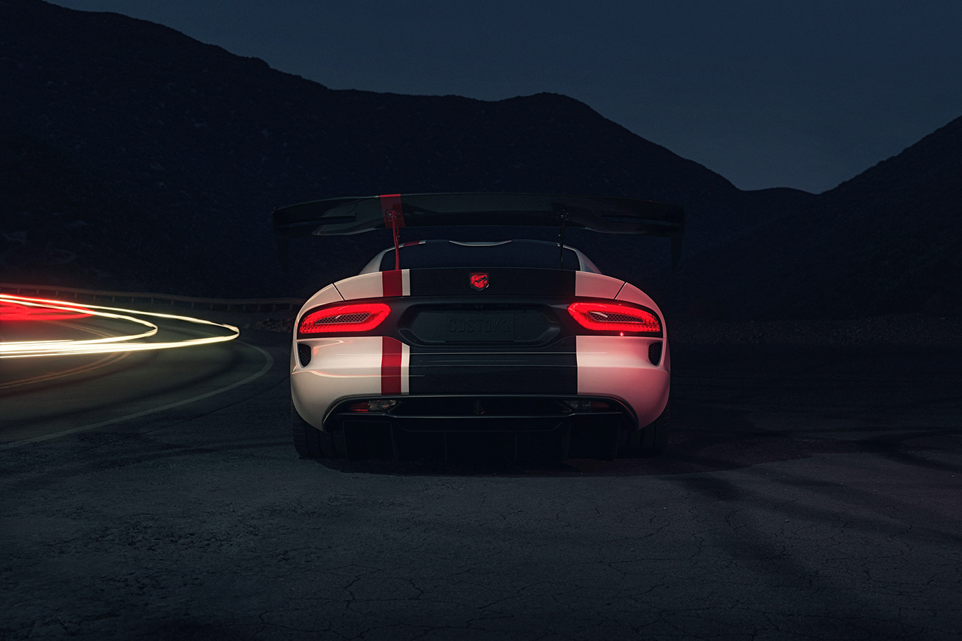 Sergey Poltavskiy，‎tikistudios ‎，Dodge Viper ACR，Automobile design，product design，Ergonomics，