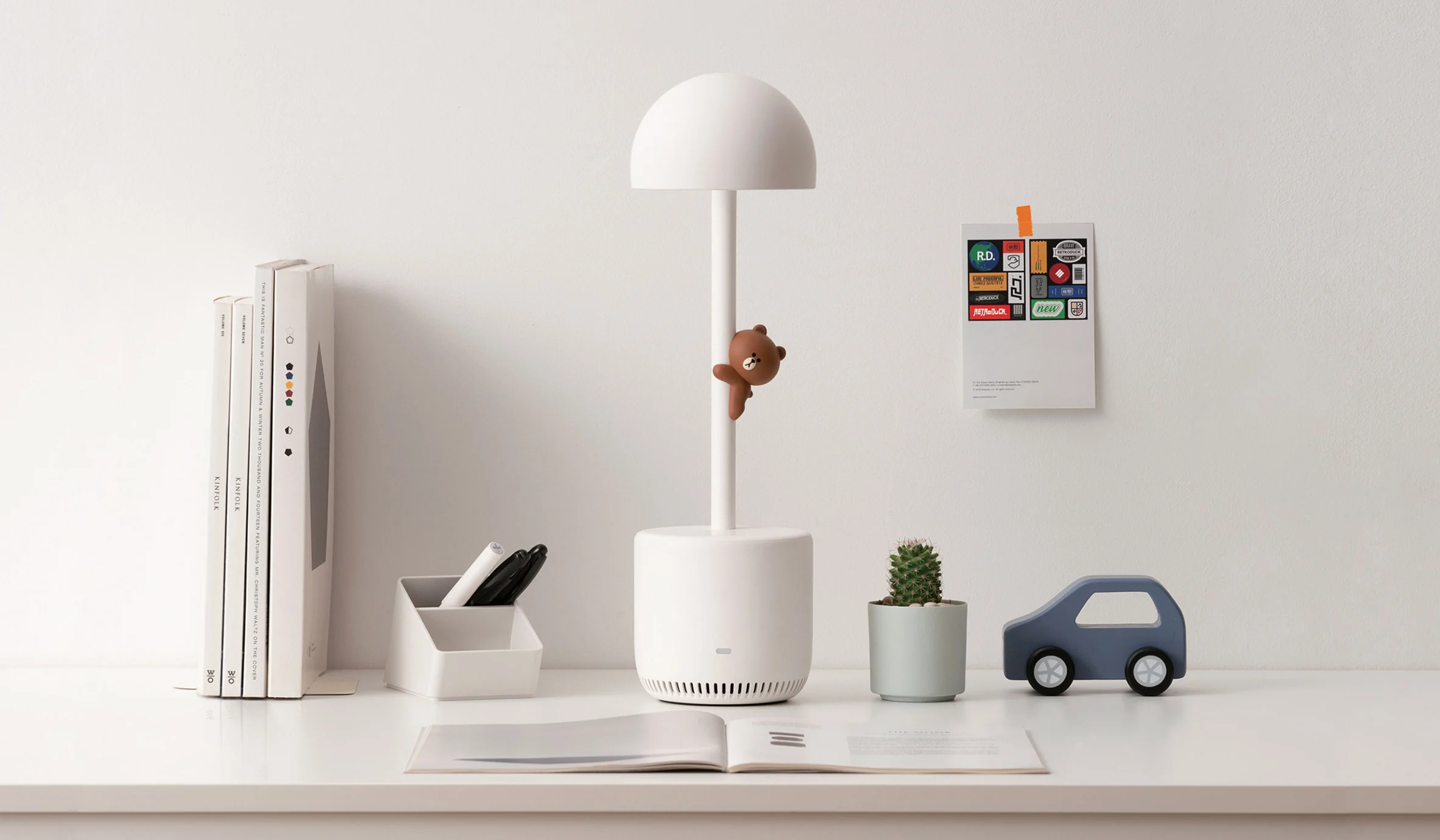 CLOVA Lamp，Artificial intelligence lamp，Intelligent reading lamp，product design，Thinking ability，attention，creative ability，camera，