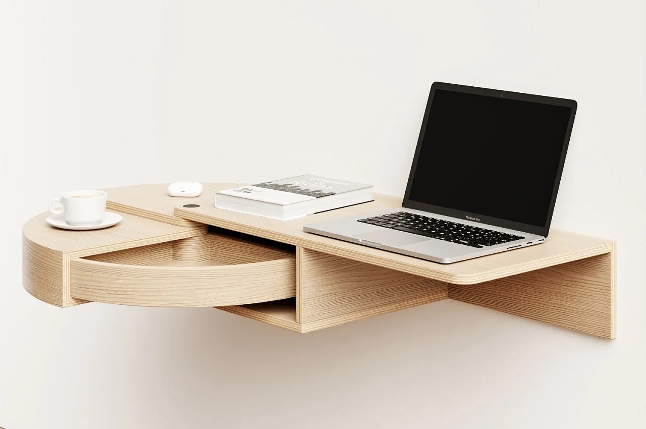 desk，woodiness，Rotating drawer，Russian Dolls，