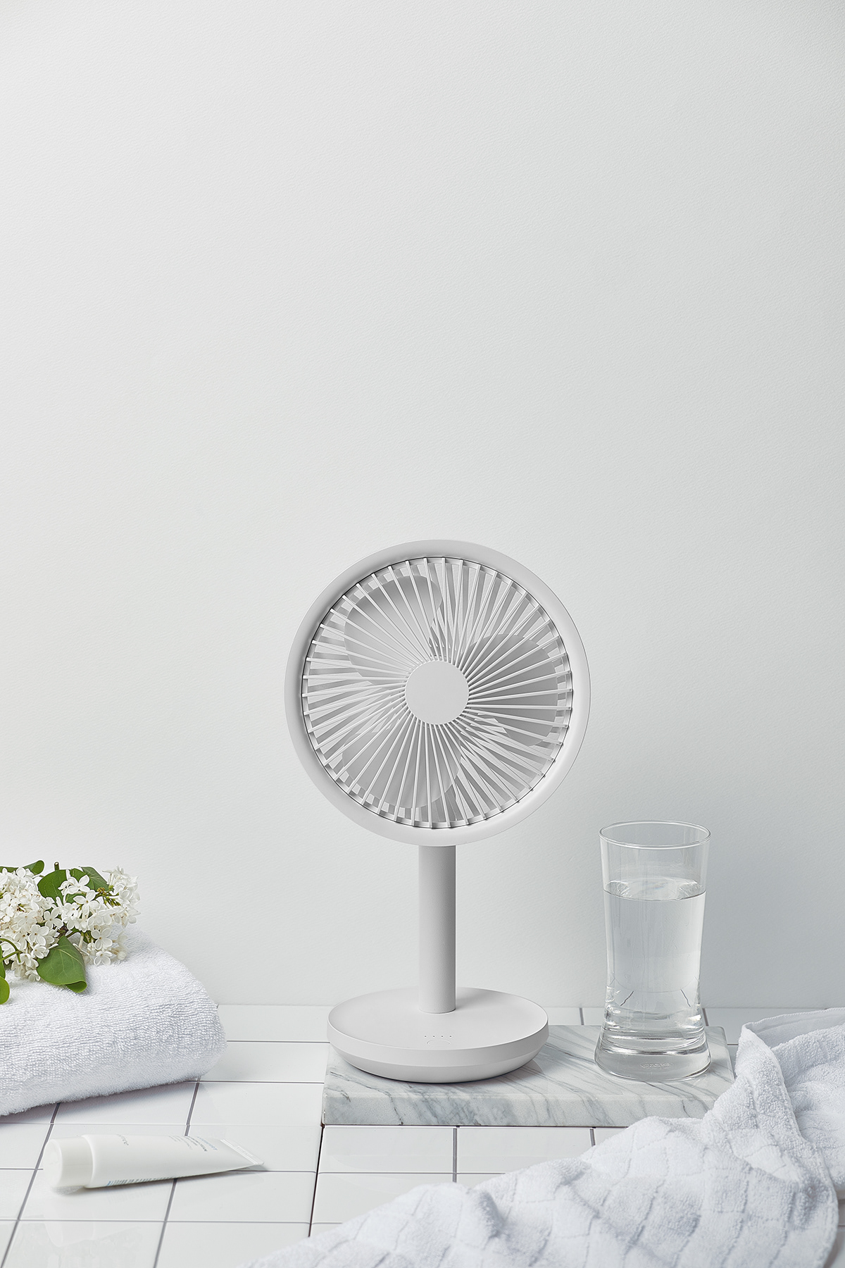 Mini fan，charge，convenient，product design，Appearance design，