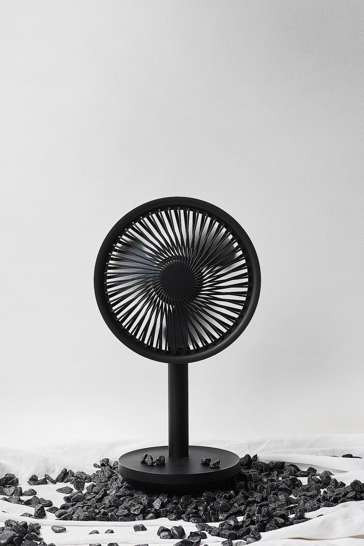 Mini fan，charge，convenient，product design，Appearance design，