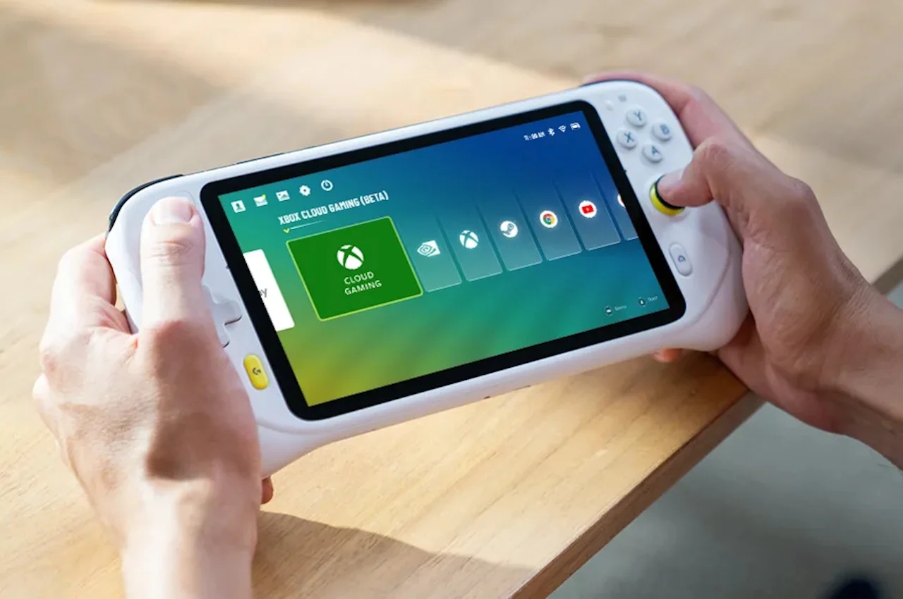 game，Logitech，Handheld device，product design，Design，