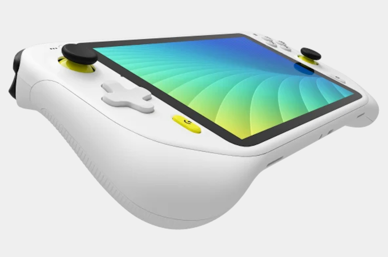 game，Logitech，Handheld device，product design，Design，