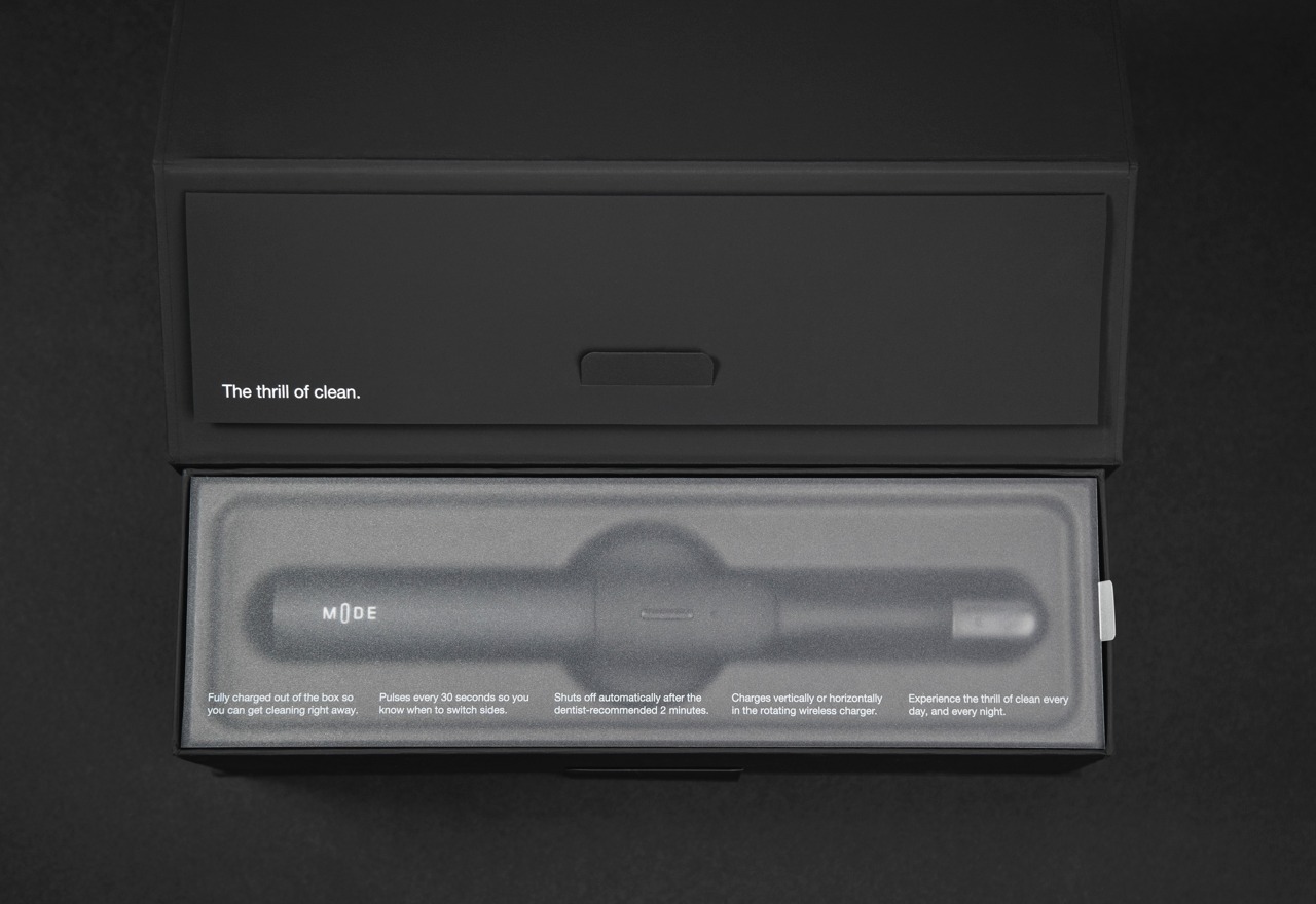 Electric toothbrush，MagSafe，black，