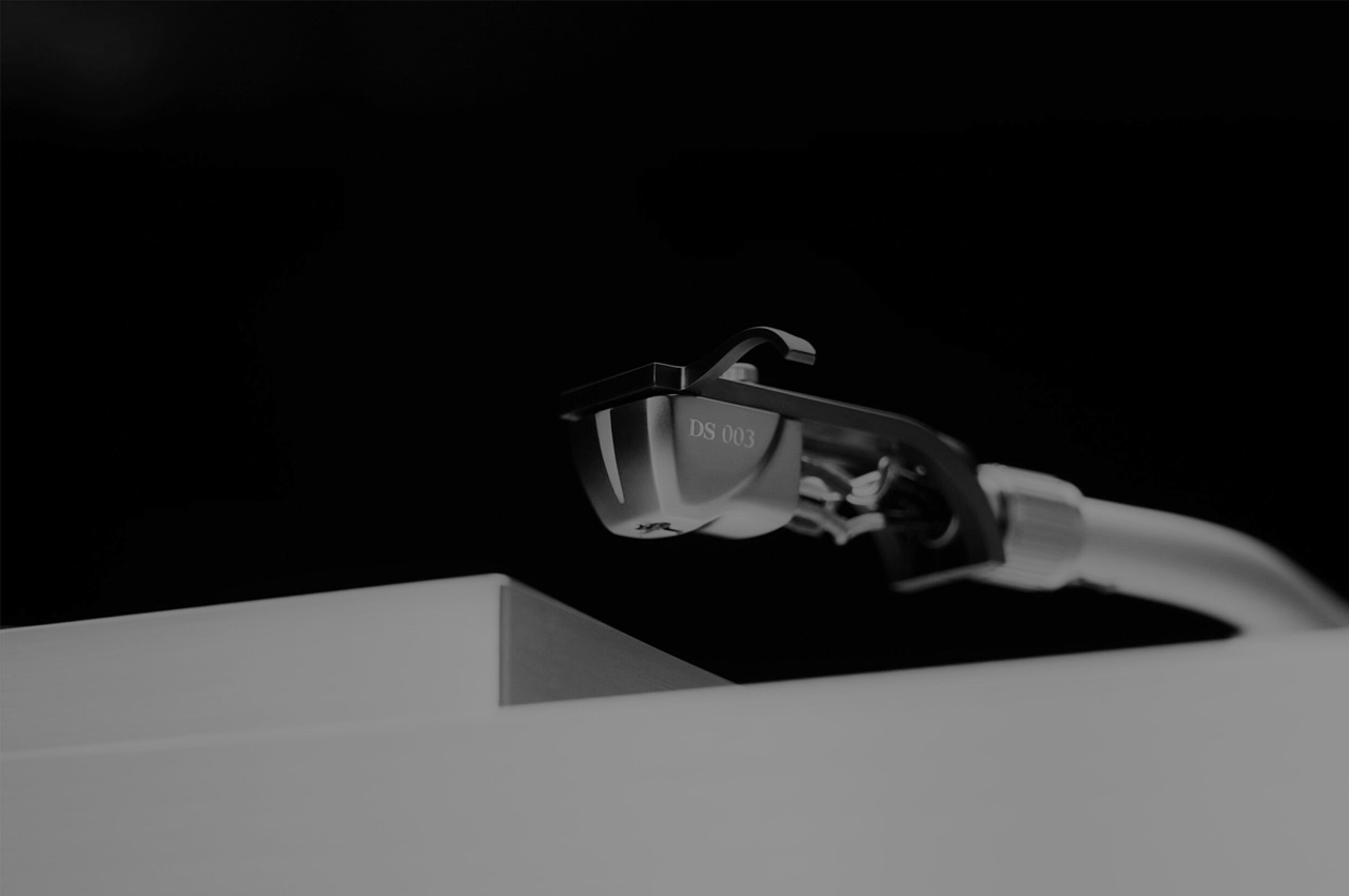 Eun seok Go，Retro modern，Record player，product design，Vinyl record，Aesthetic design，