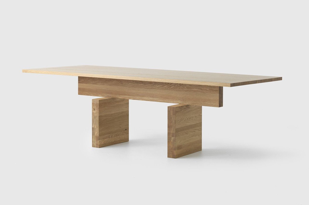 Flat dining table，product design，Easy to assemble，Improve storage，Jamie McLellan，