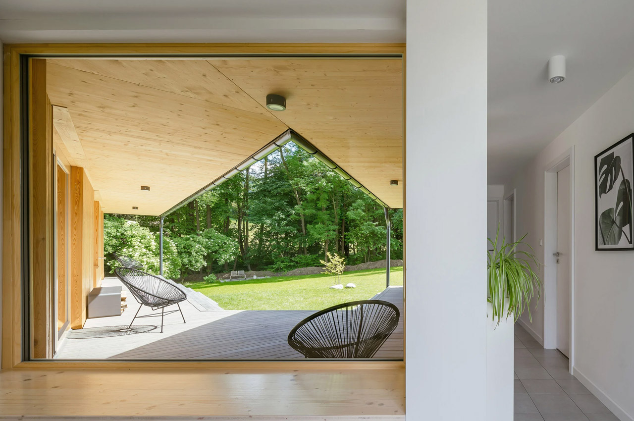 house，wooden ，V-type，cozy，