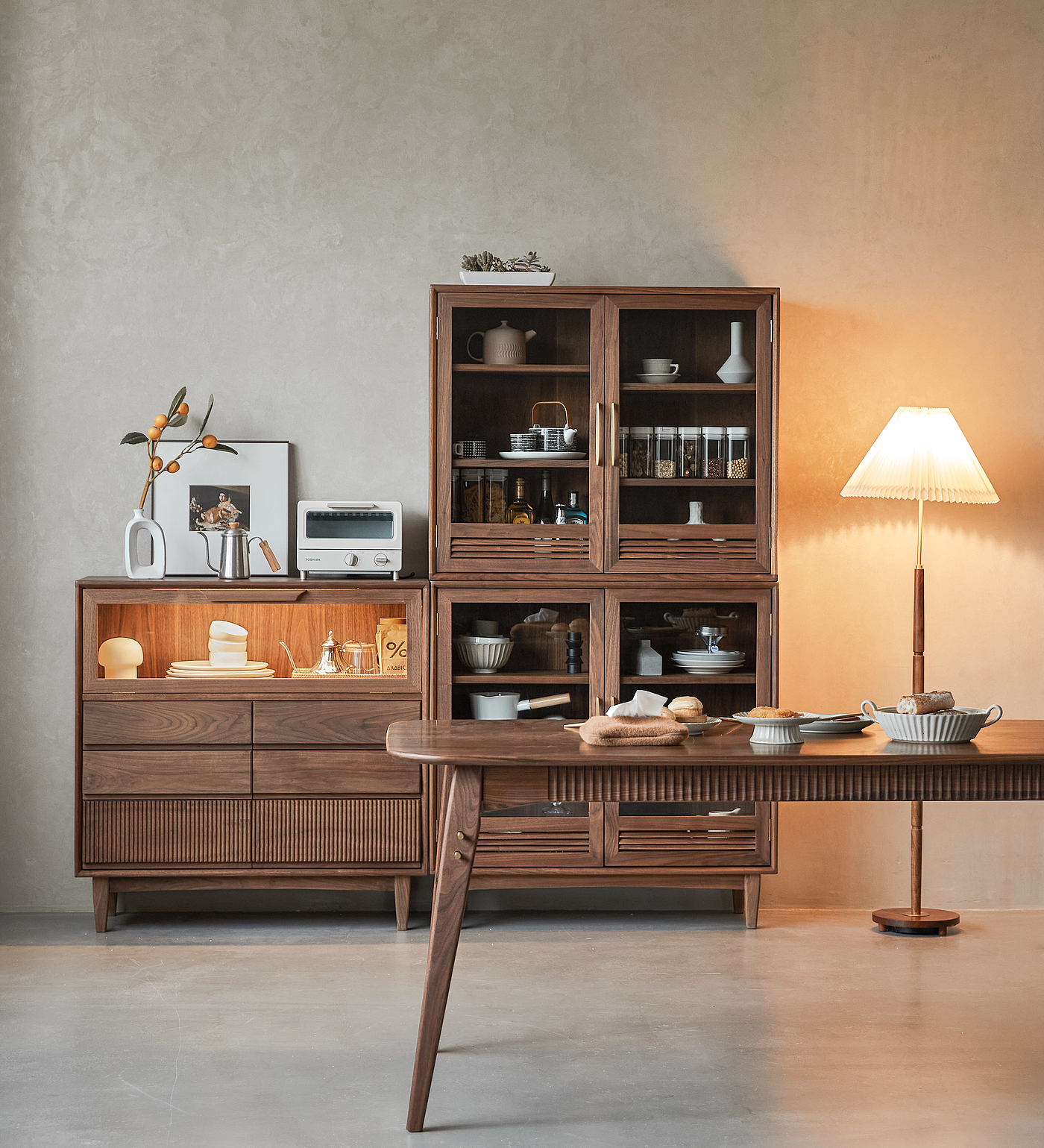 North American black walnut，furniture design ，Solid wood furniture，Bookcase design，Storage cabinet，Study design，