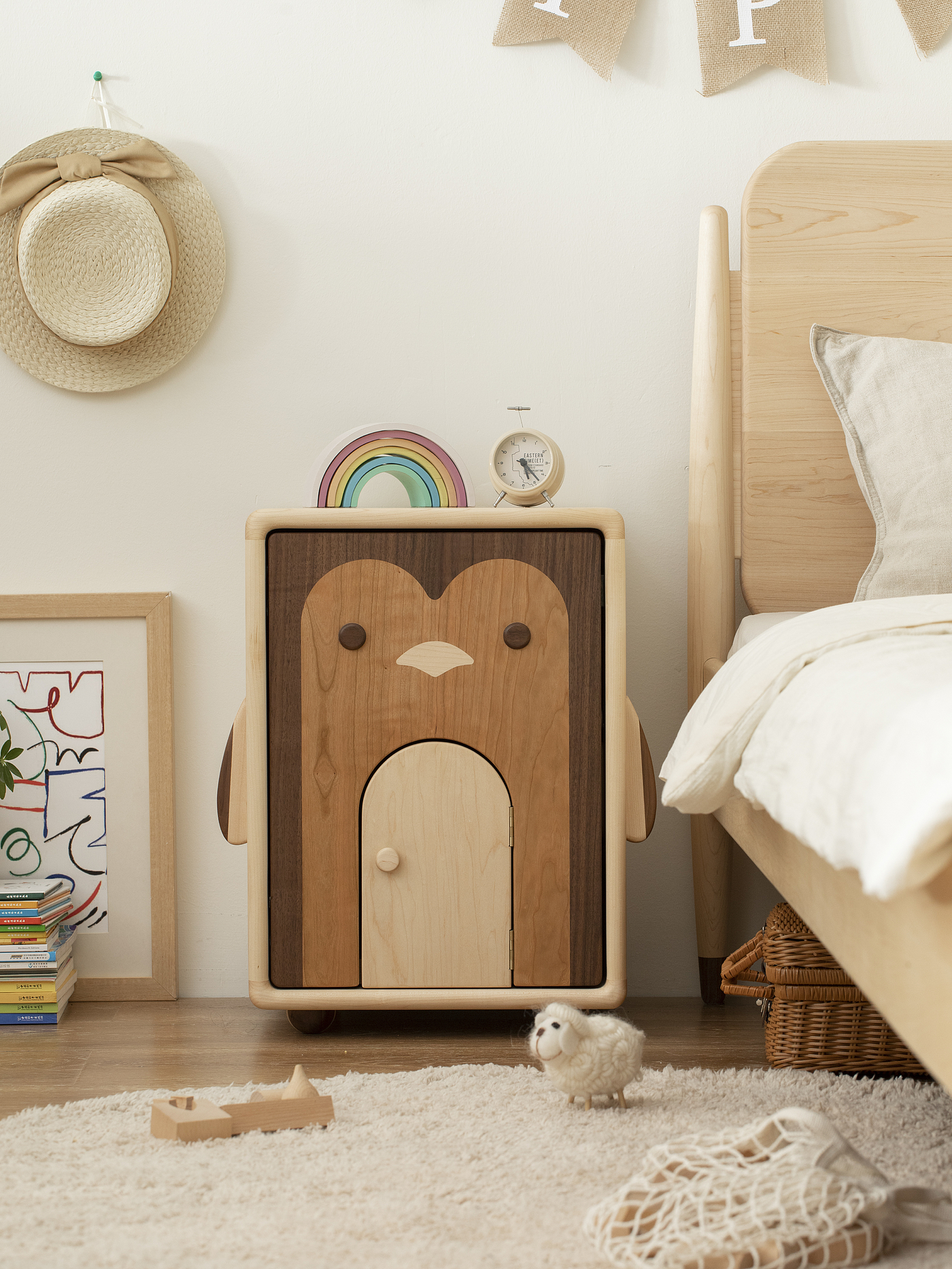 Children's furniture，bedside cupboard，Solid wood furniture，furniture design ，Original design，