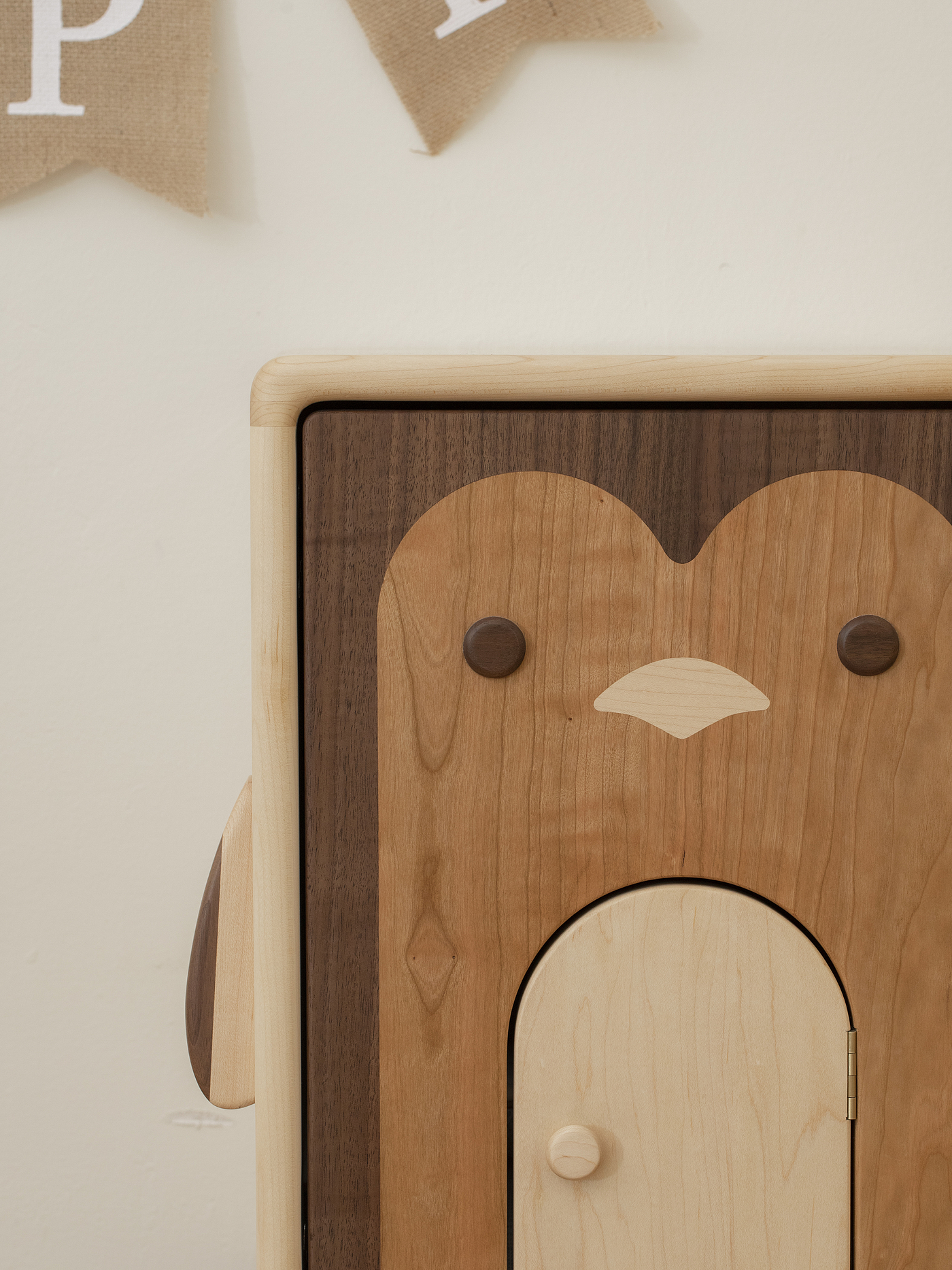 Children's furniture，bedside cupboard，Solid wood furniture，furniture design ，Original design，