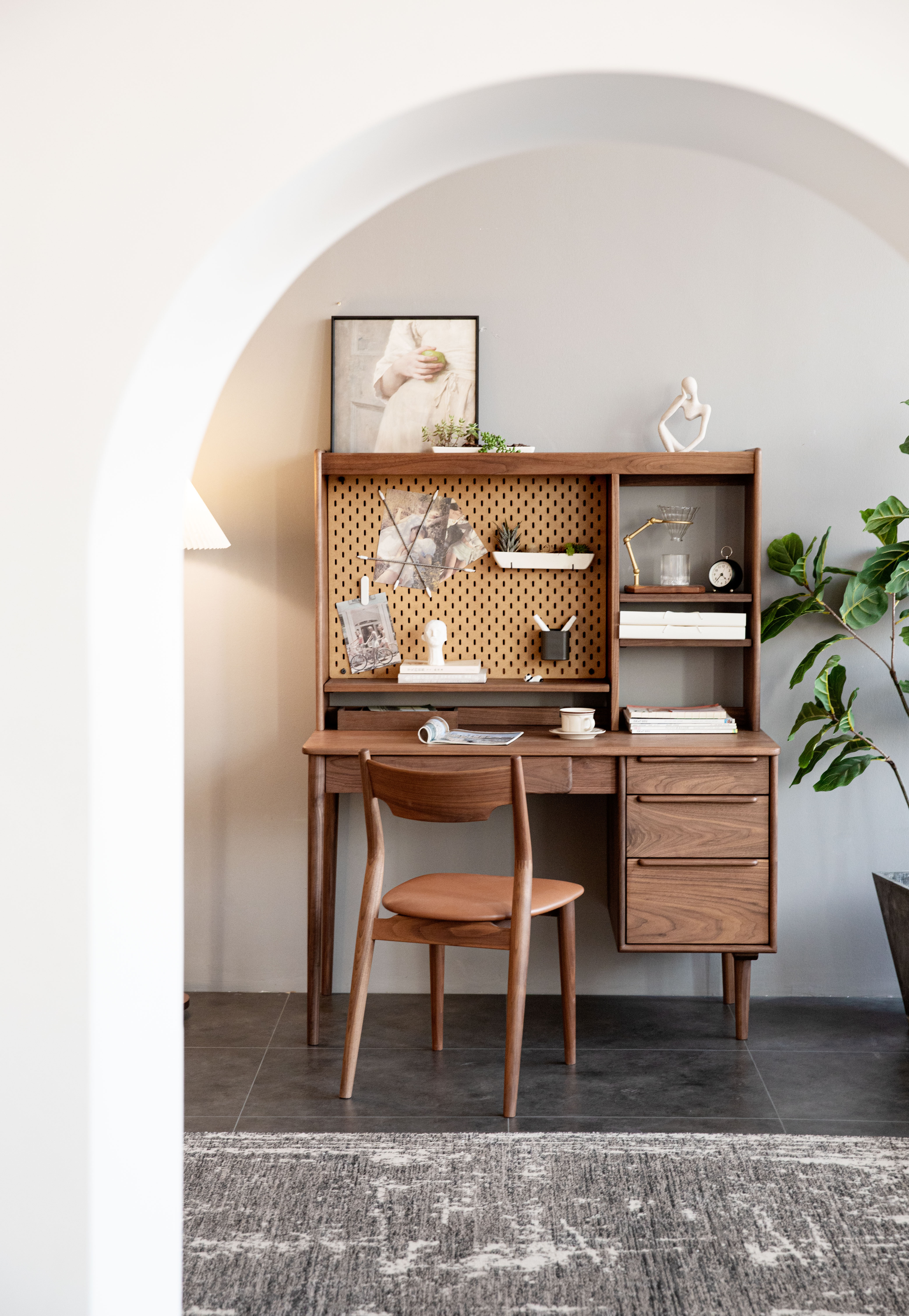 furniture design ，Solid wood furniture，Black walnut furniture，desk，