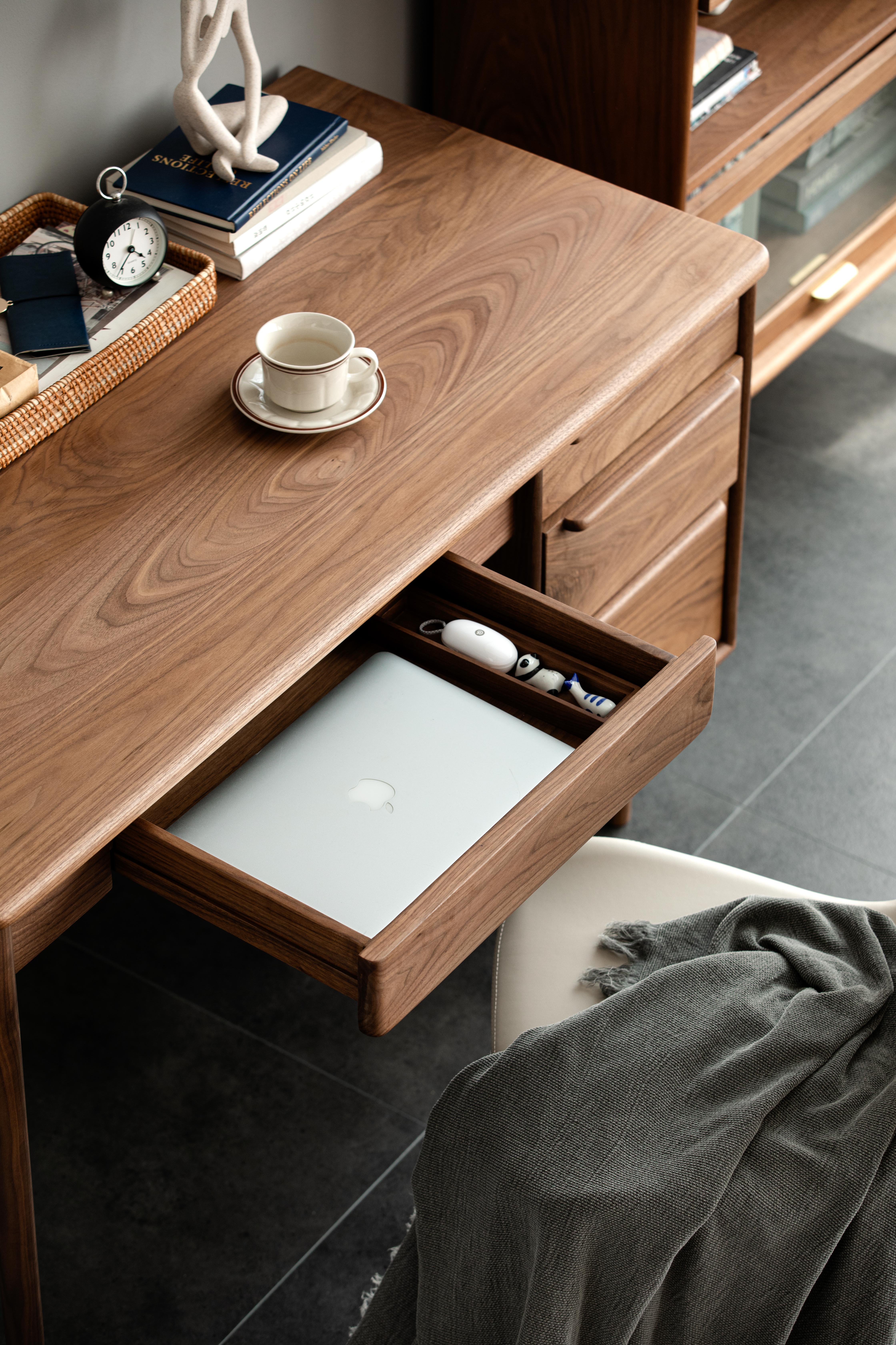 furniture design ，Solid wood furniture，Black walnut furniture，desk，