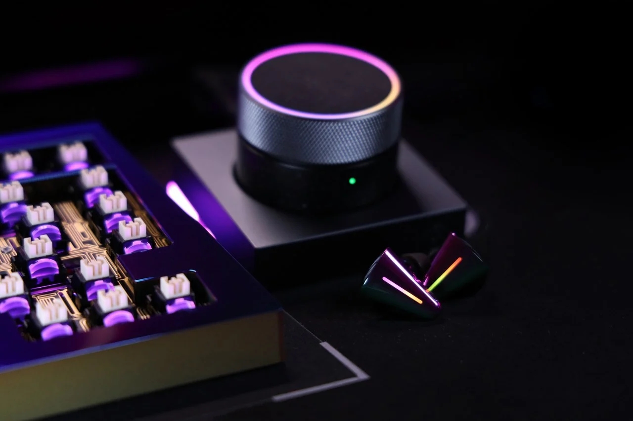 Futurist，product design，Cyberblade TWS，headset，