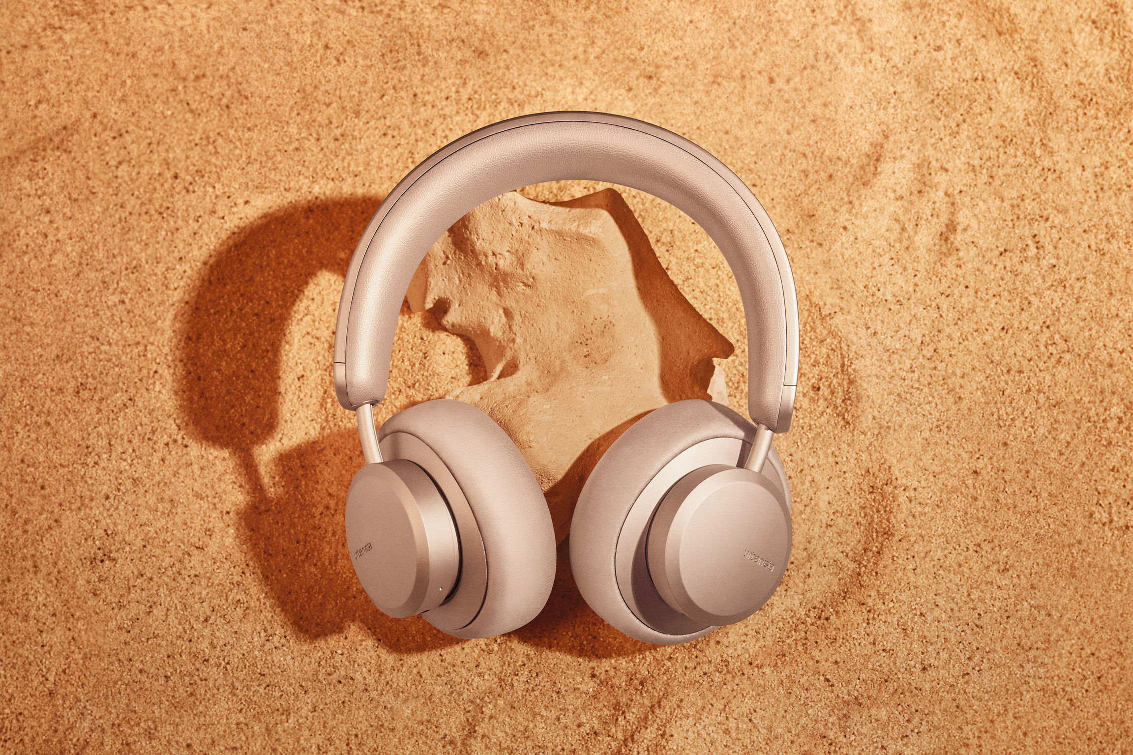 product design，hi-fi equipment，Solar Headset，