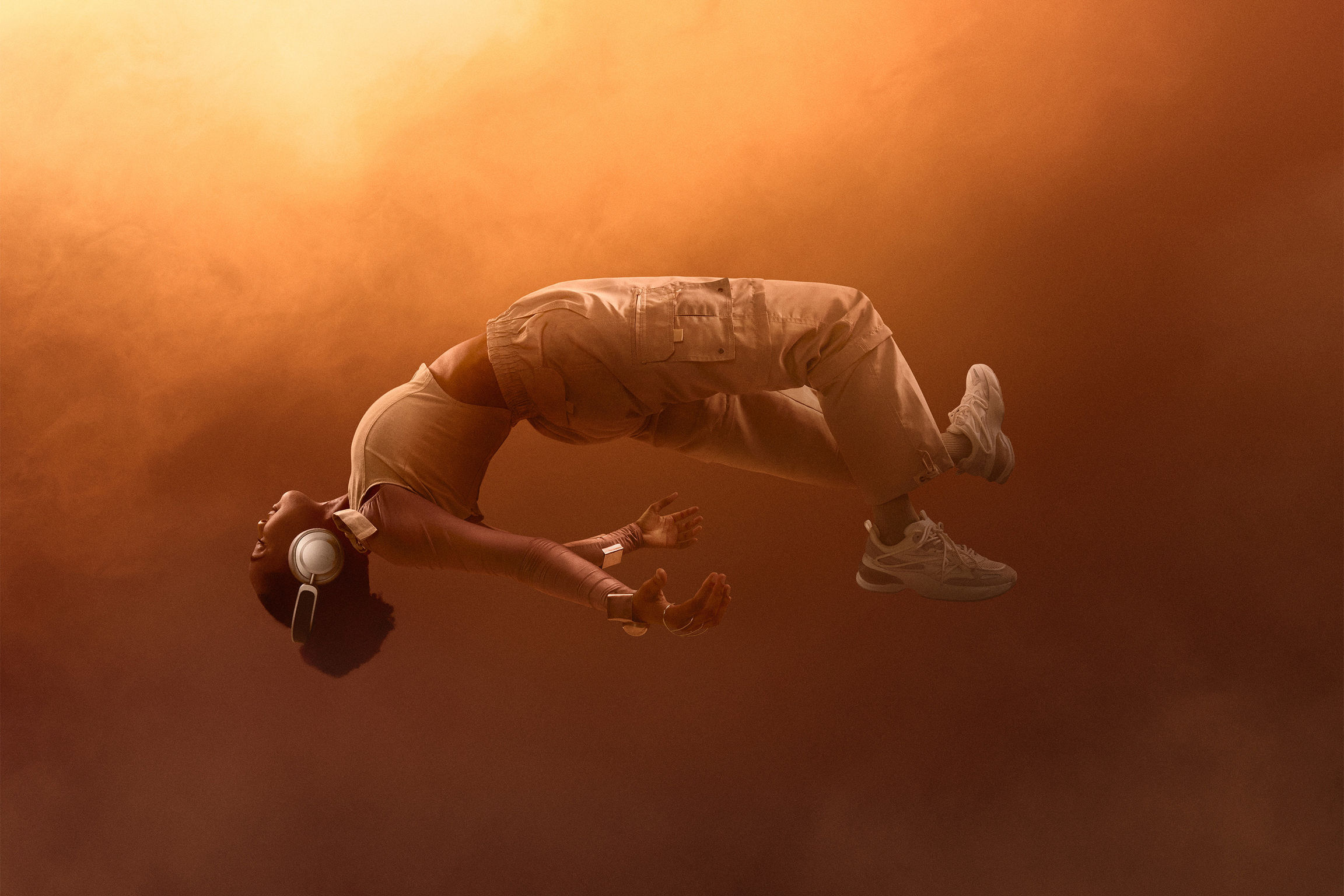 product design，hi-fi equipment，Solar Headset，