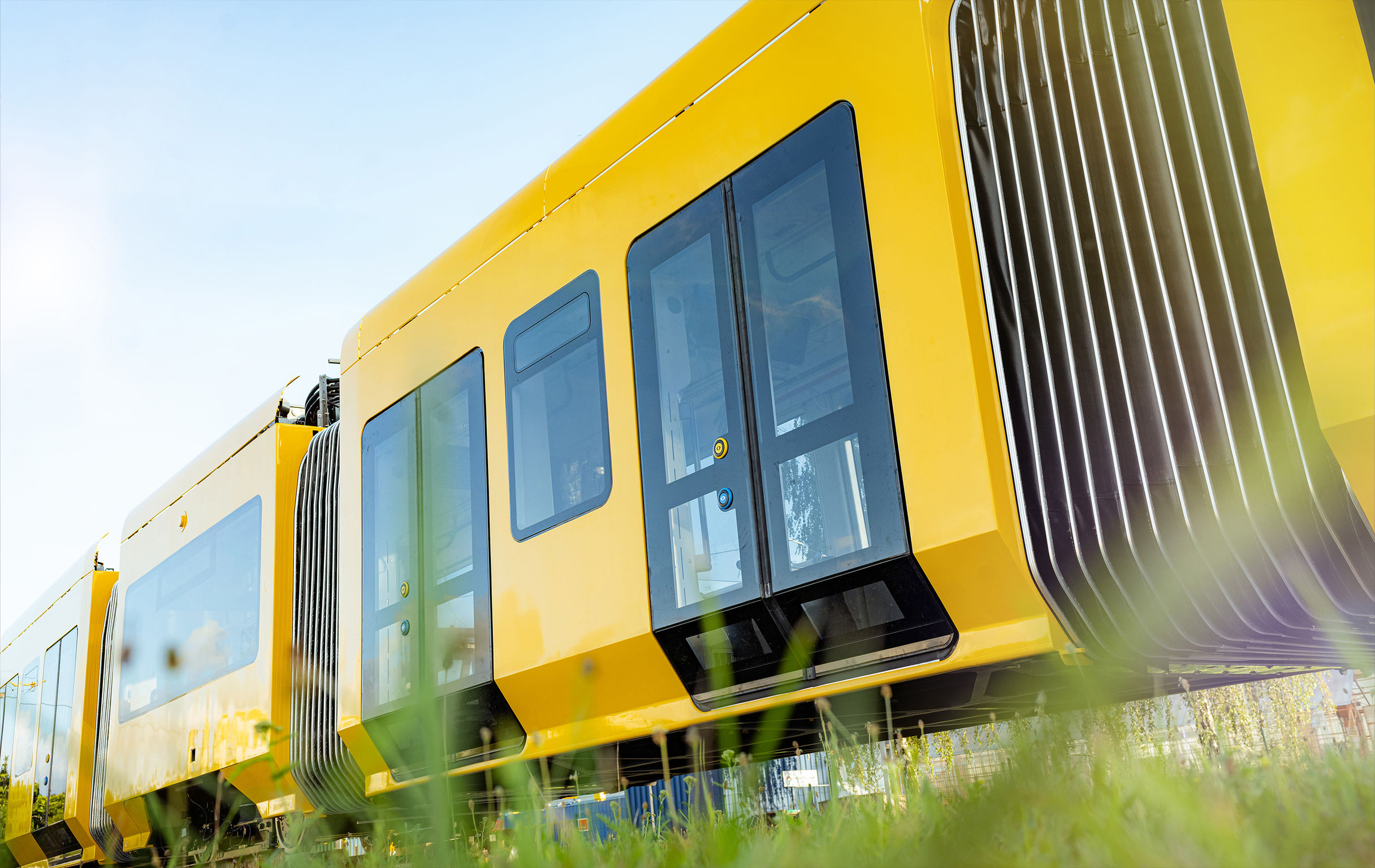 product design，Automobile/transportation，Light Rail Tram，