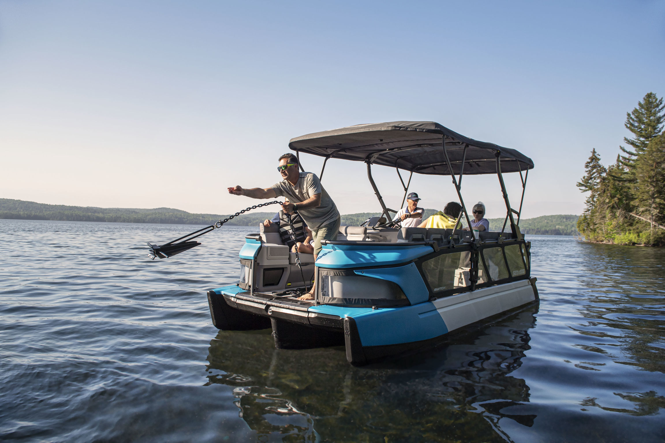 product design，Automobile/transportation，Floating boat，