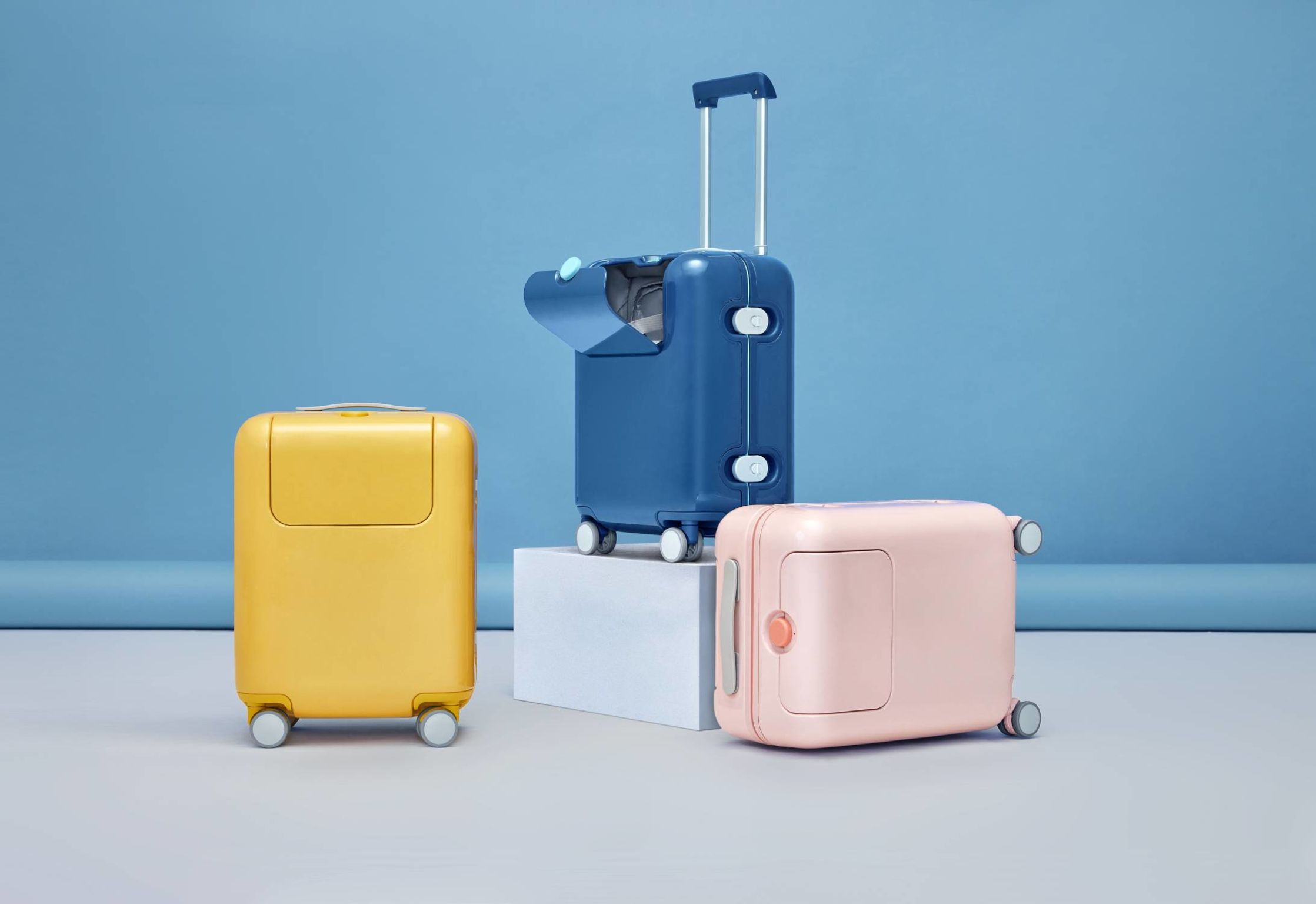product design，leisure time，suitcase，
