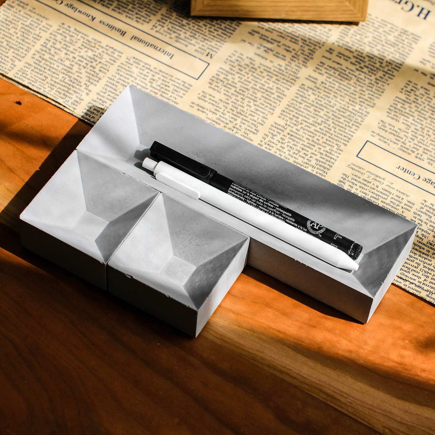 Pencil case，to work in an office，Clear cement，concrete，Pure handmade，