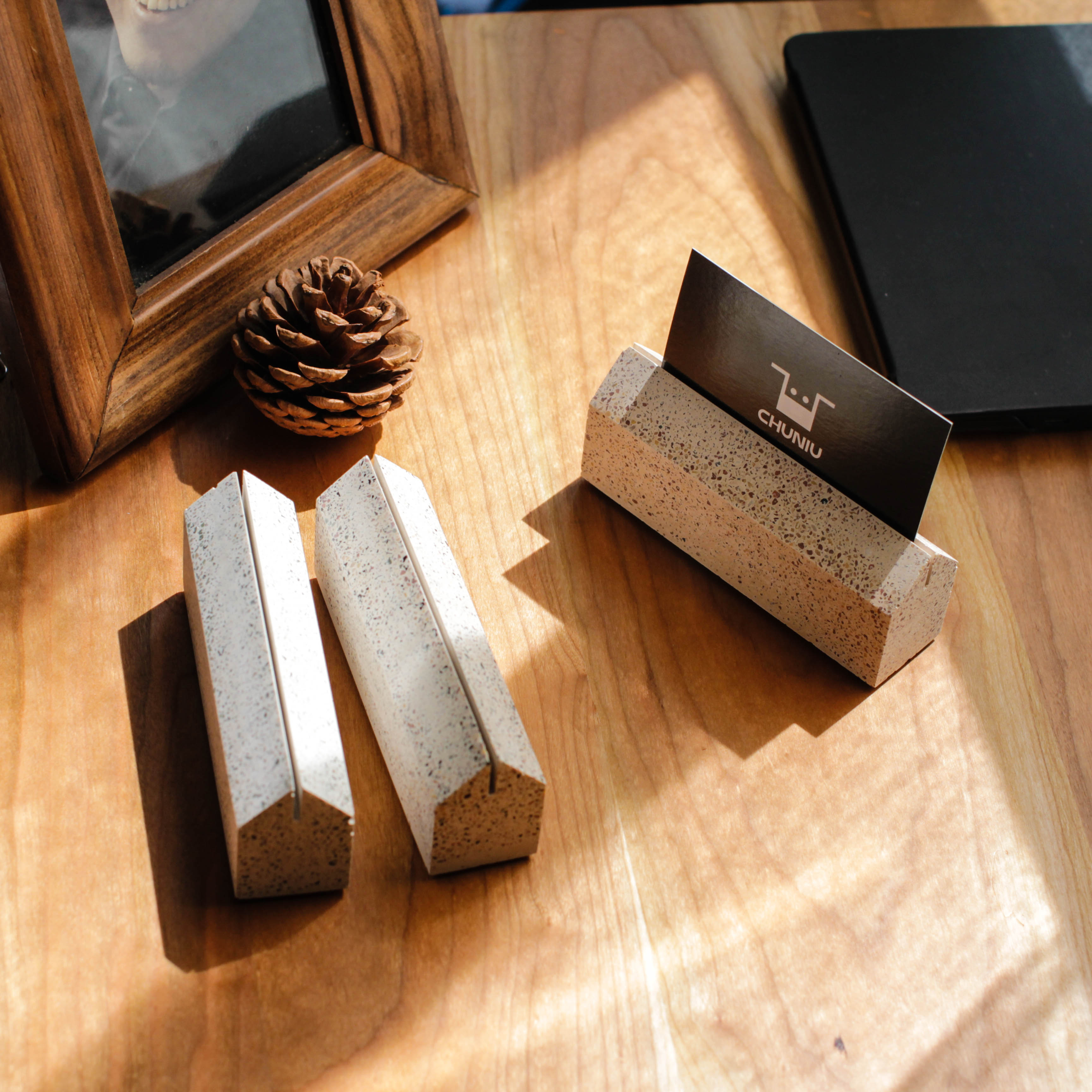 First cow，original，Pure handmade，Terrazzo，Card holder，Business card holder，Clear cement，