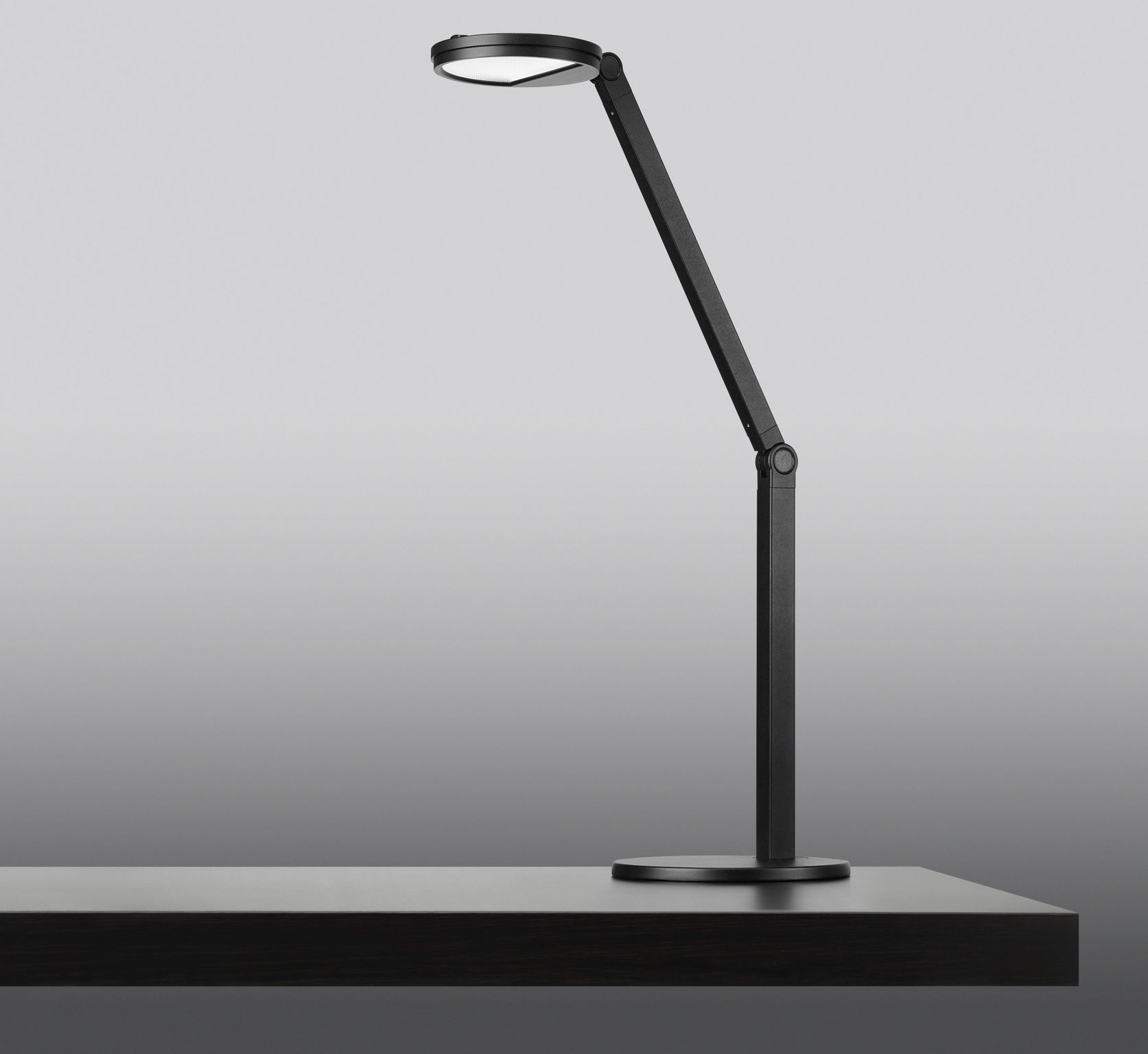 product design，lighting，Desk lamp，