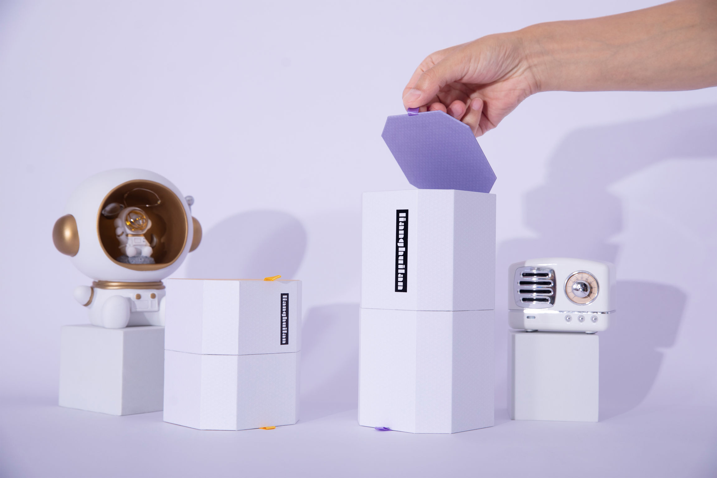 packing design，Consumer products，Origami lamp packaging，