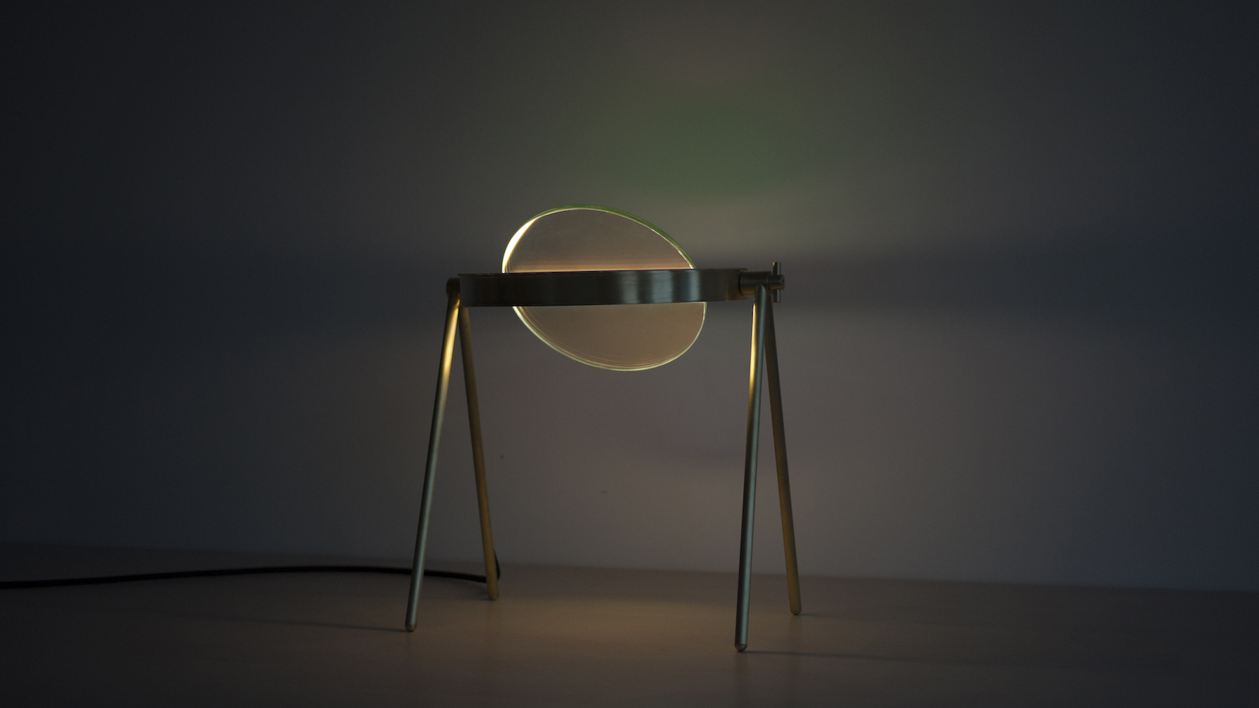 Rotate 360 °，Brass ring，Adjustable dichroic glass，janus，