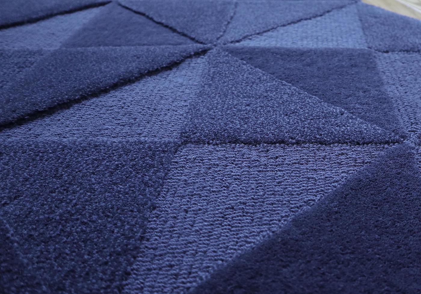 产品设计，织品 / 墙面 / 地板，羊毛地毯，