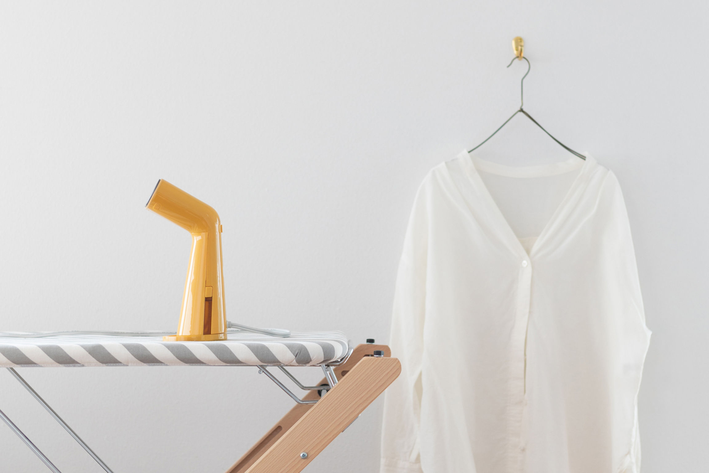 product design，Home/tableware，Hanging ironing machine，