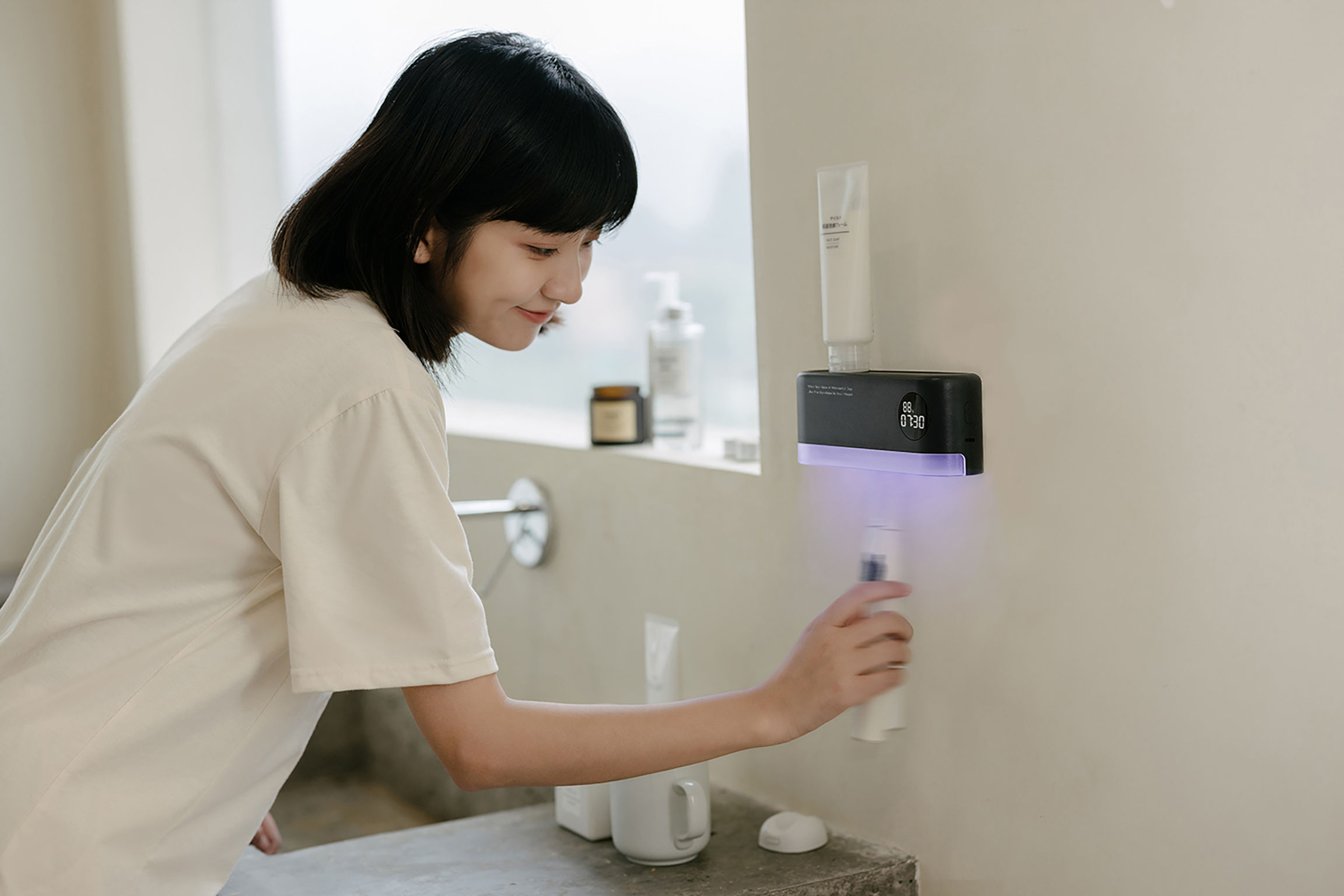 product design，bathroom，Toothbrush disinfectant，