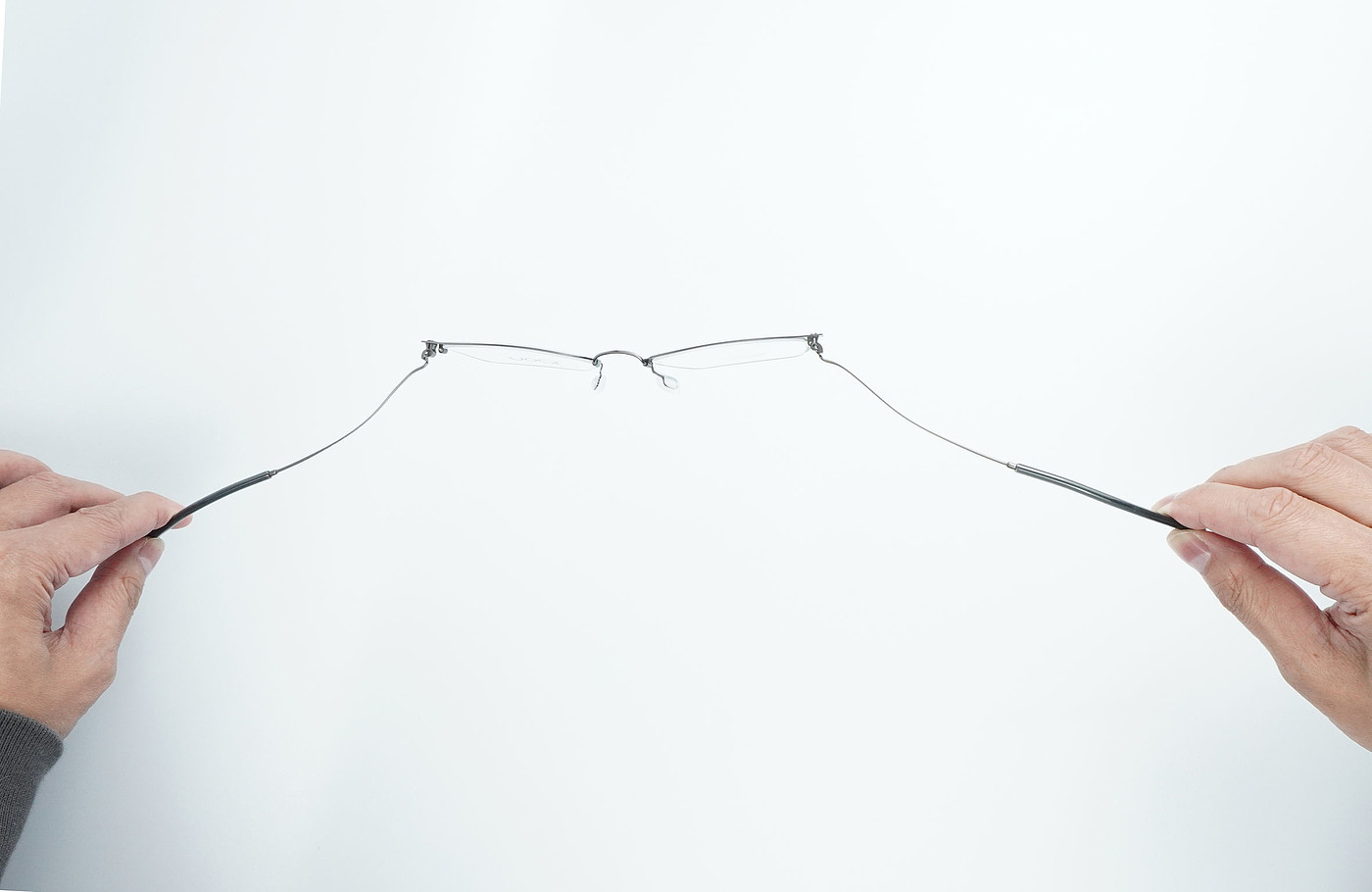 product design，leisure time，glasses，