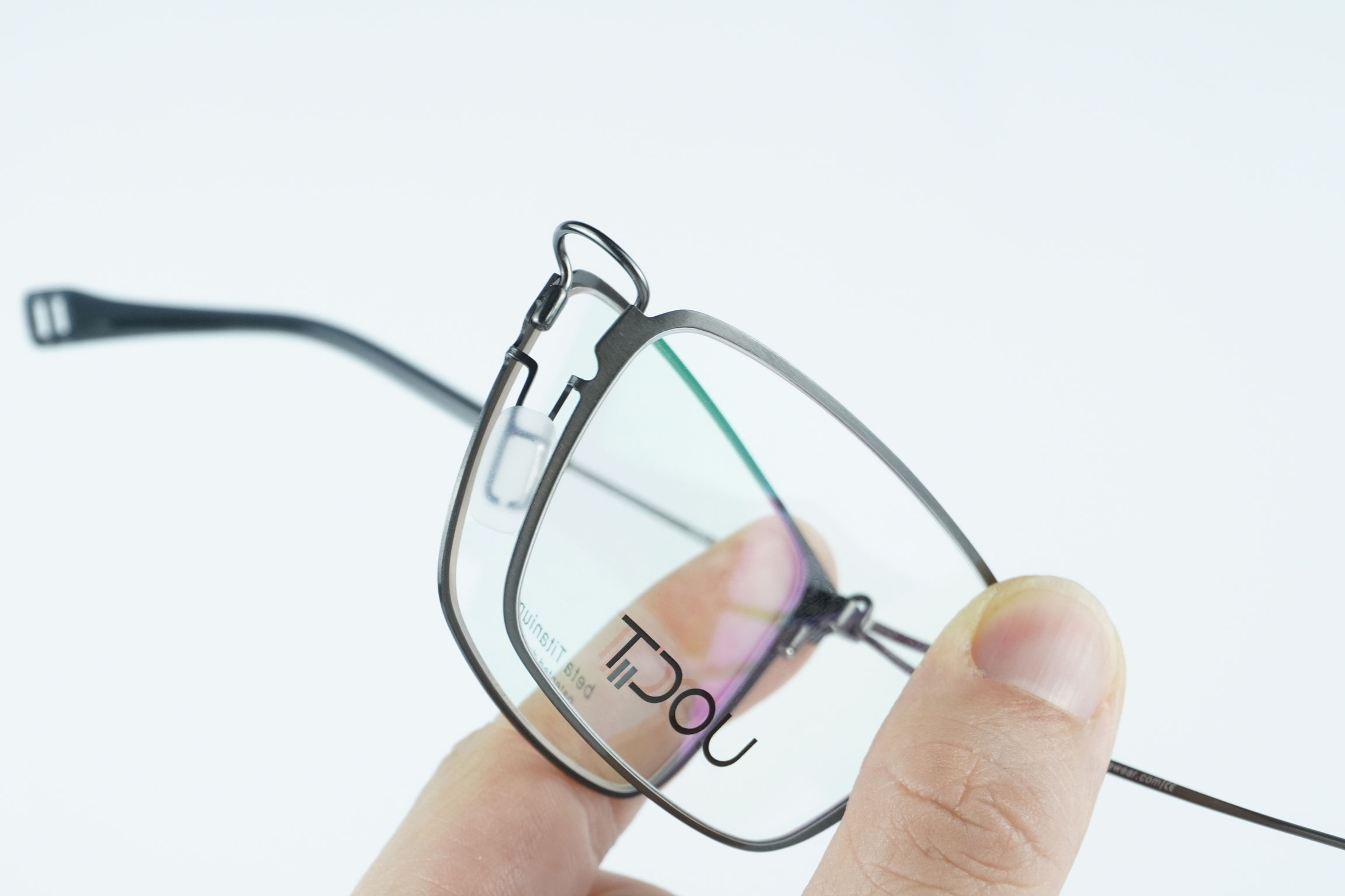 product design，leisure time，glasses，