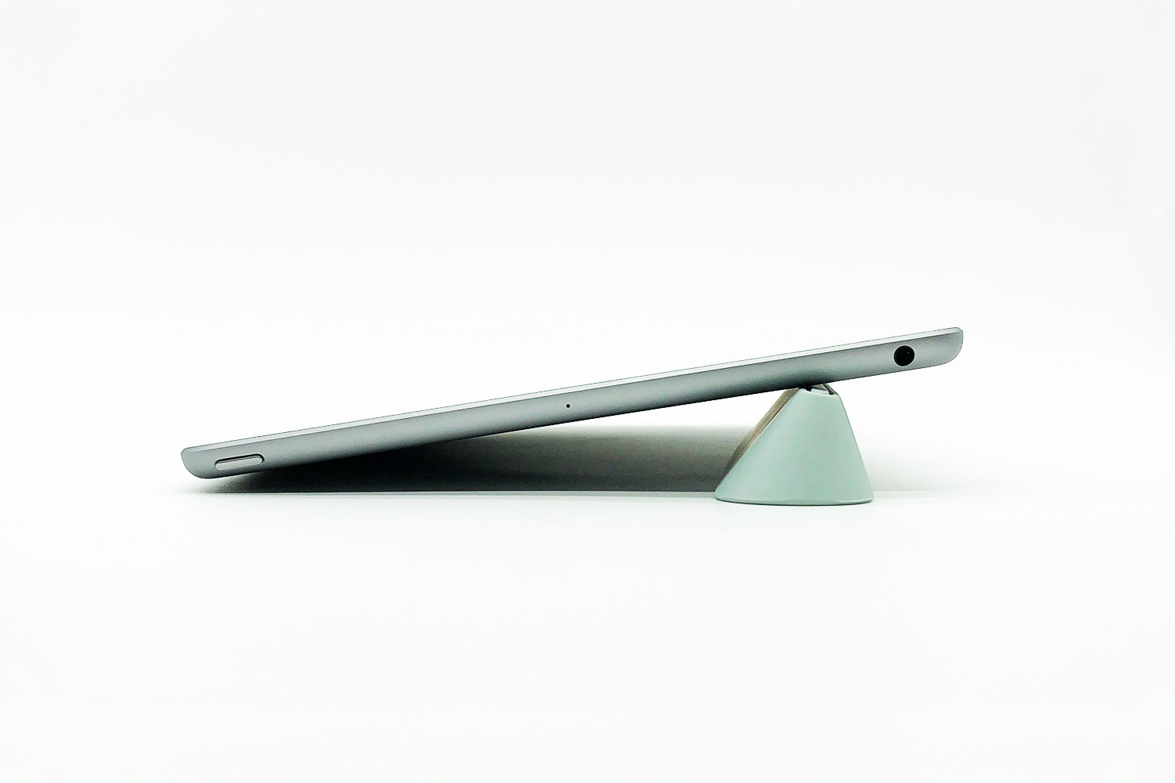 product design，computer，cradle，