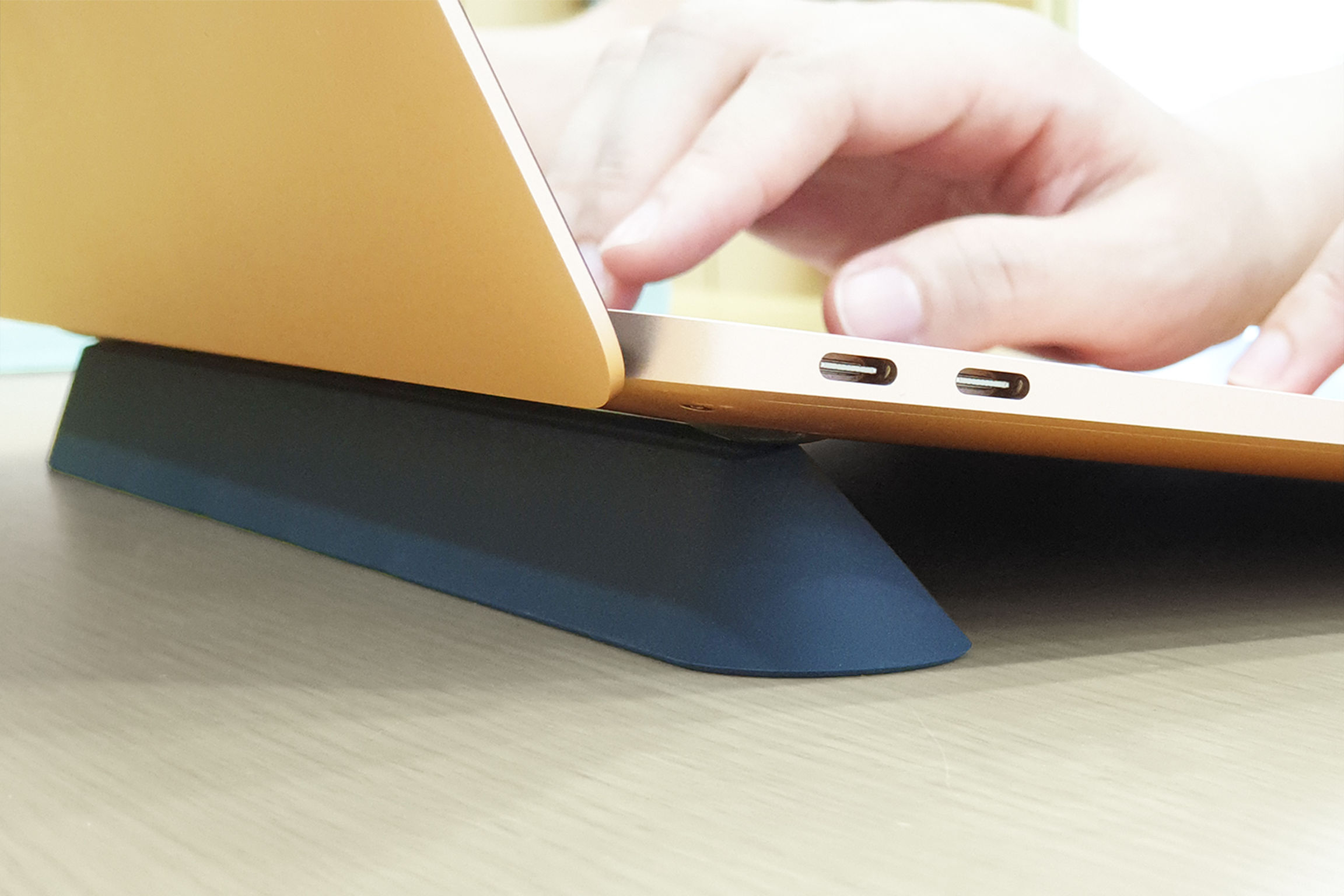 product design，computer，cradle，