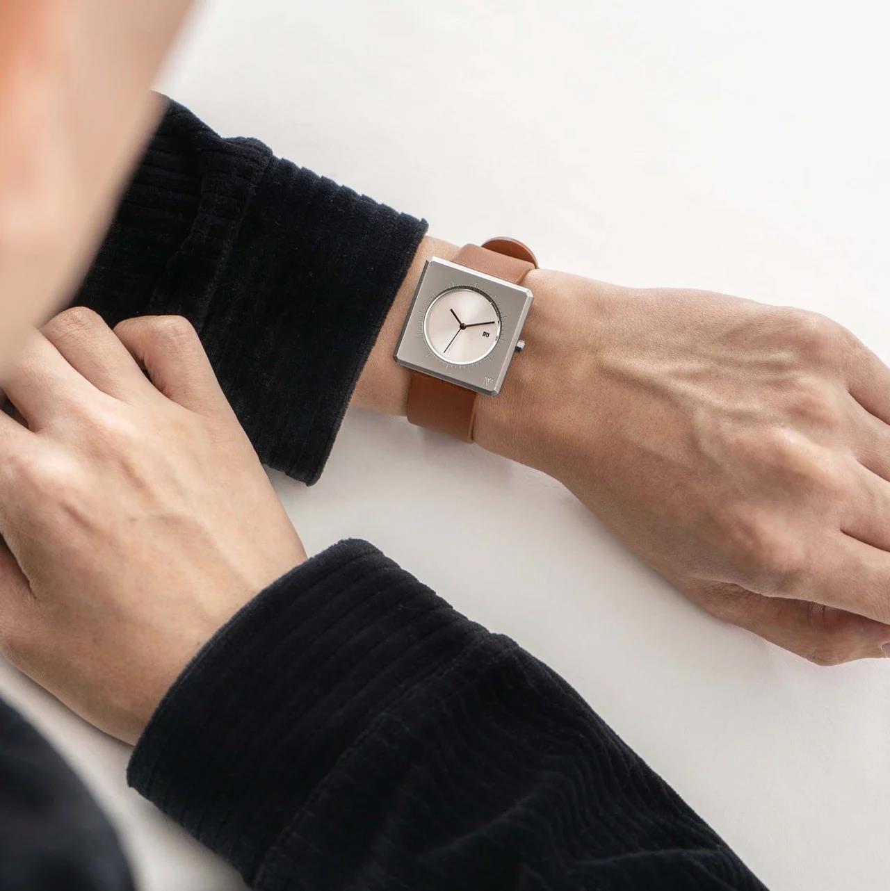 Wristwatch，product design，Simplicity，exquisite，Maven，