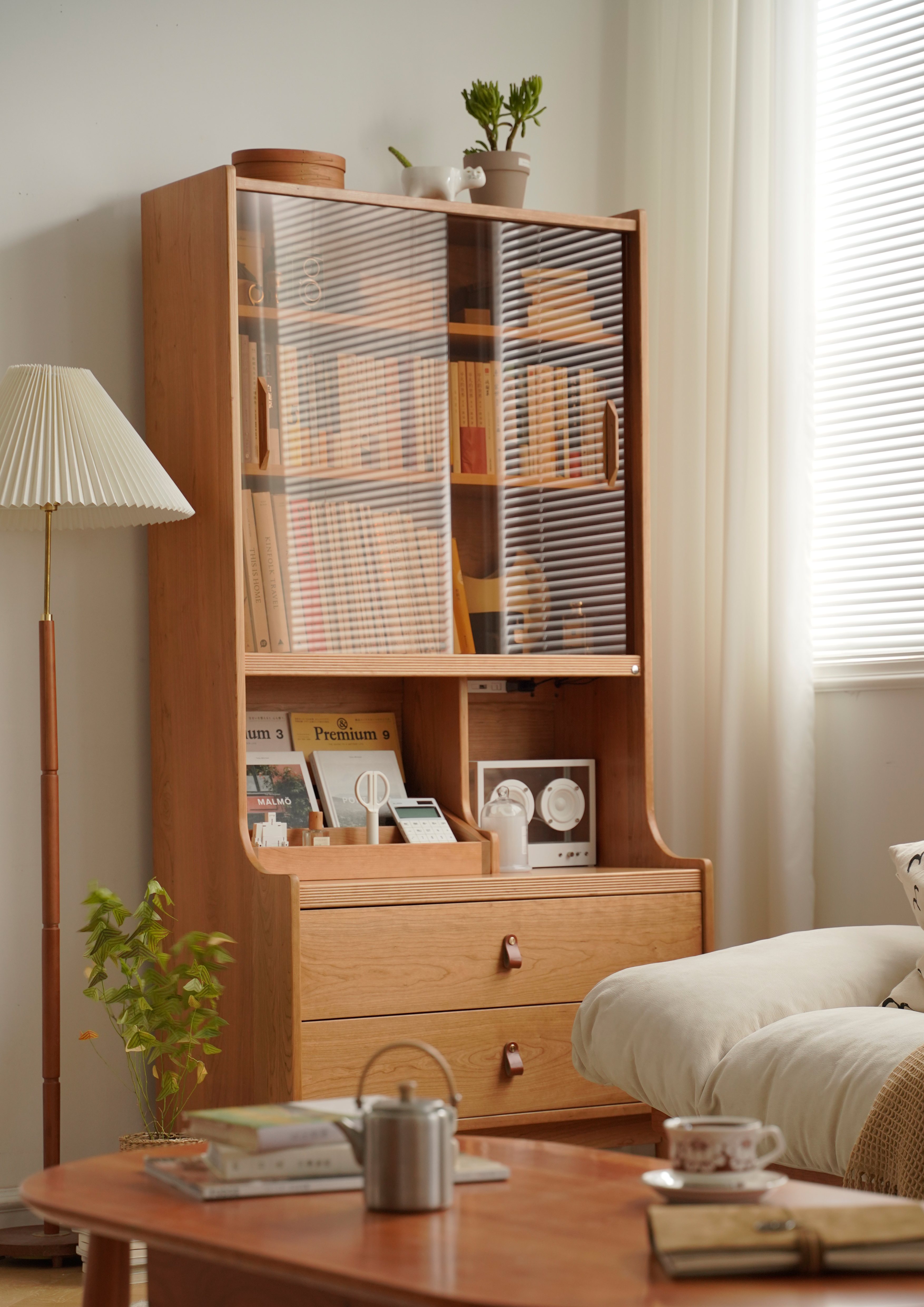 product design，furniture design ，industrial design，Bookcase，Bookcase design，Solid wood bookcase，Desk bookcase，Storage cabinet，