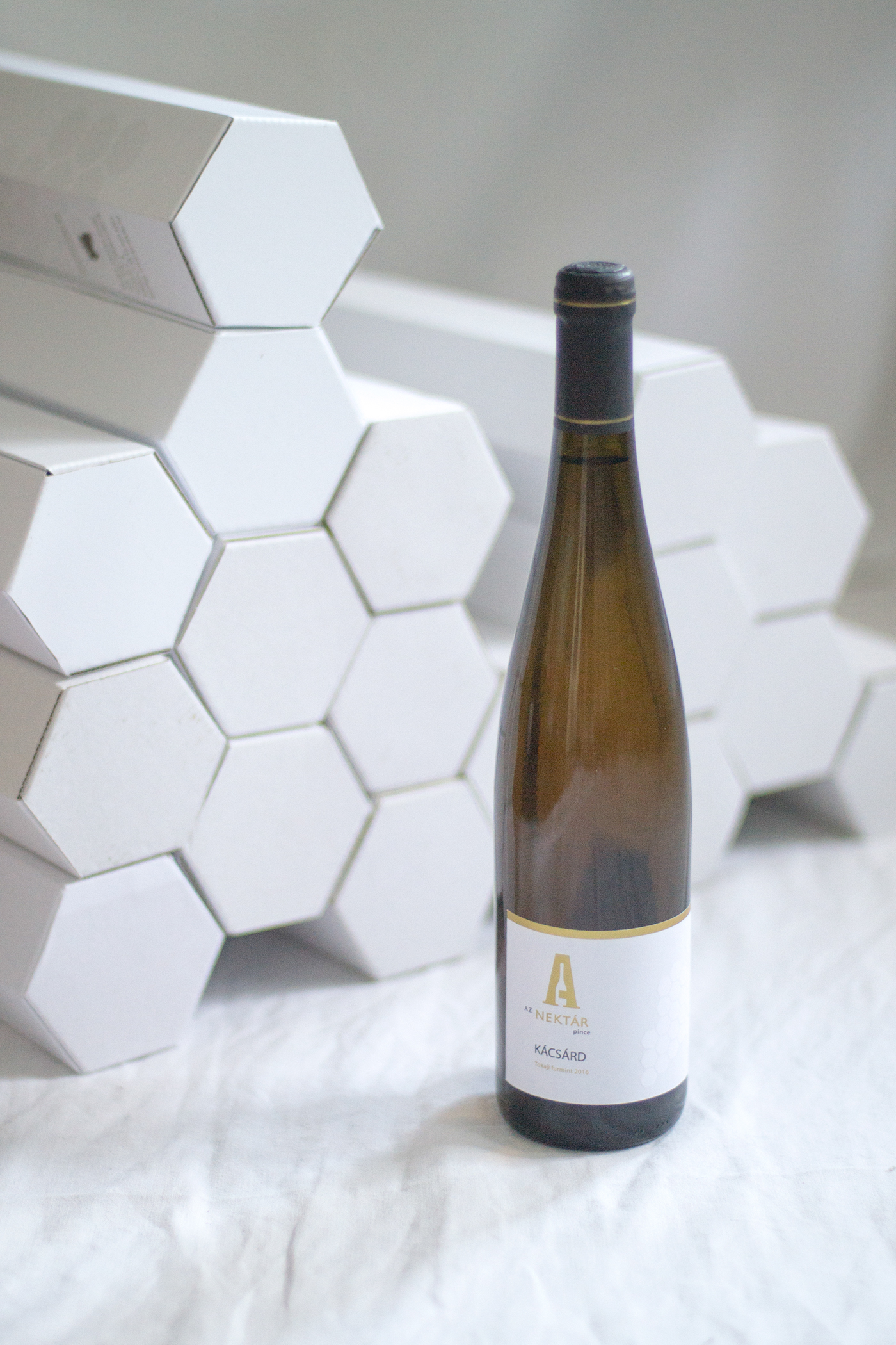 red wine，packing，Wine，hexagon，nectar，product design，